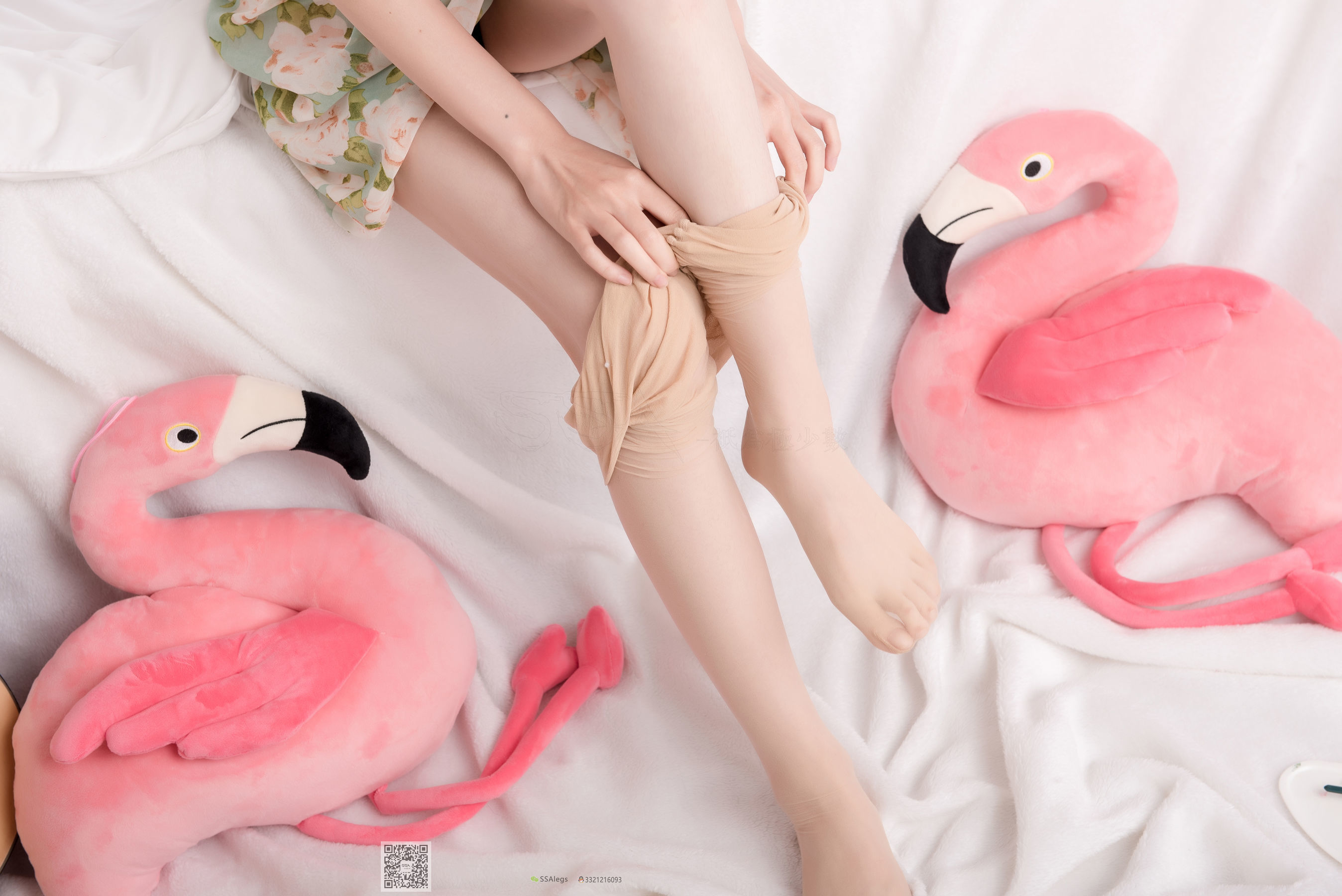 [SSA丝社]超清写真 No.022 琪琪 化身灵魂画师肉丝美足
