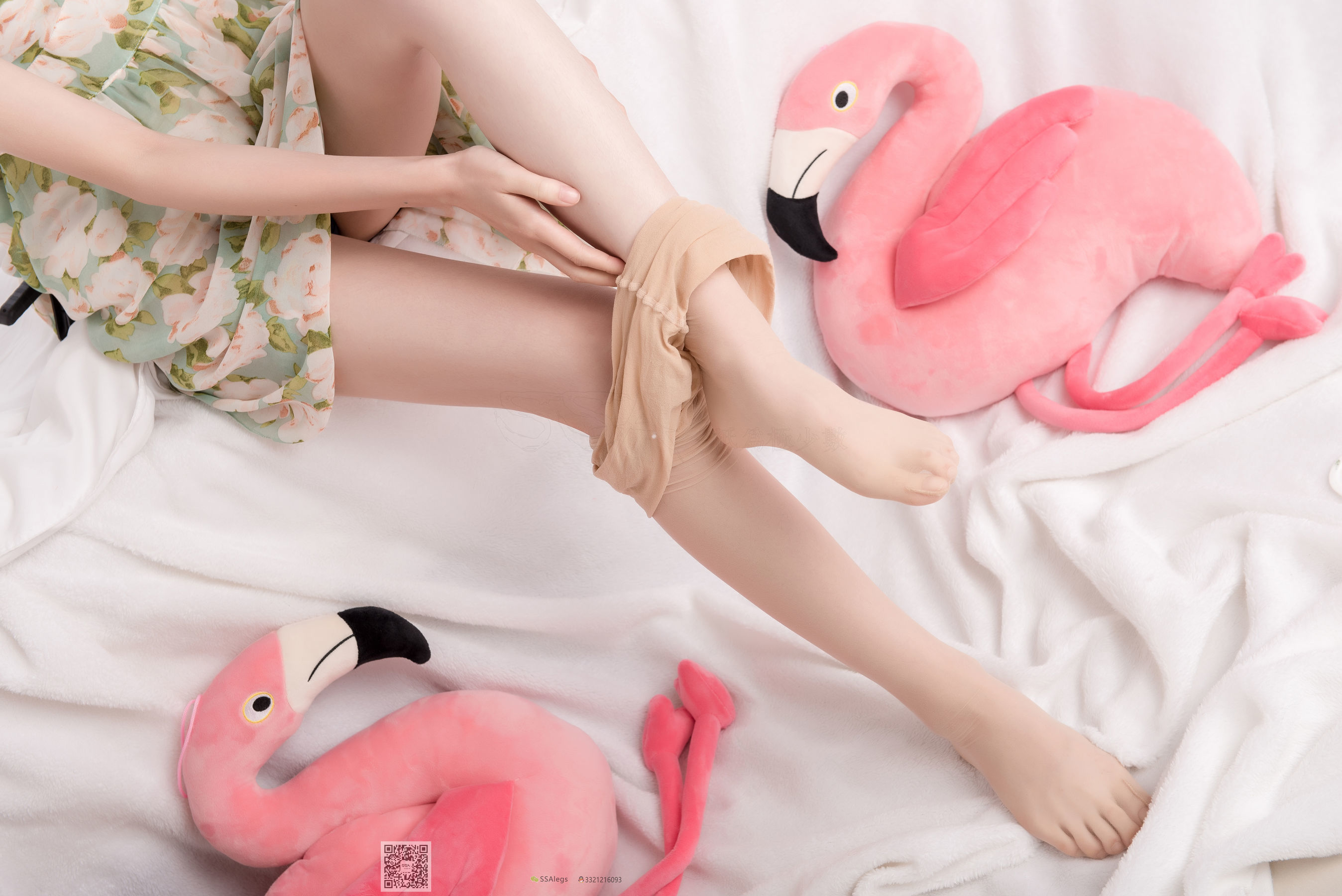 [SSA丝社]超清写真 No.022 琪琪 化身灵魂画师肉丝美足