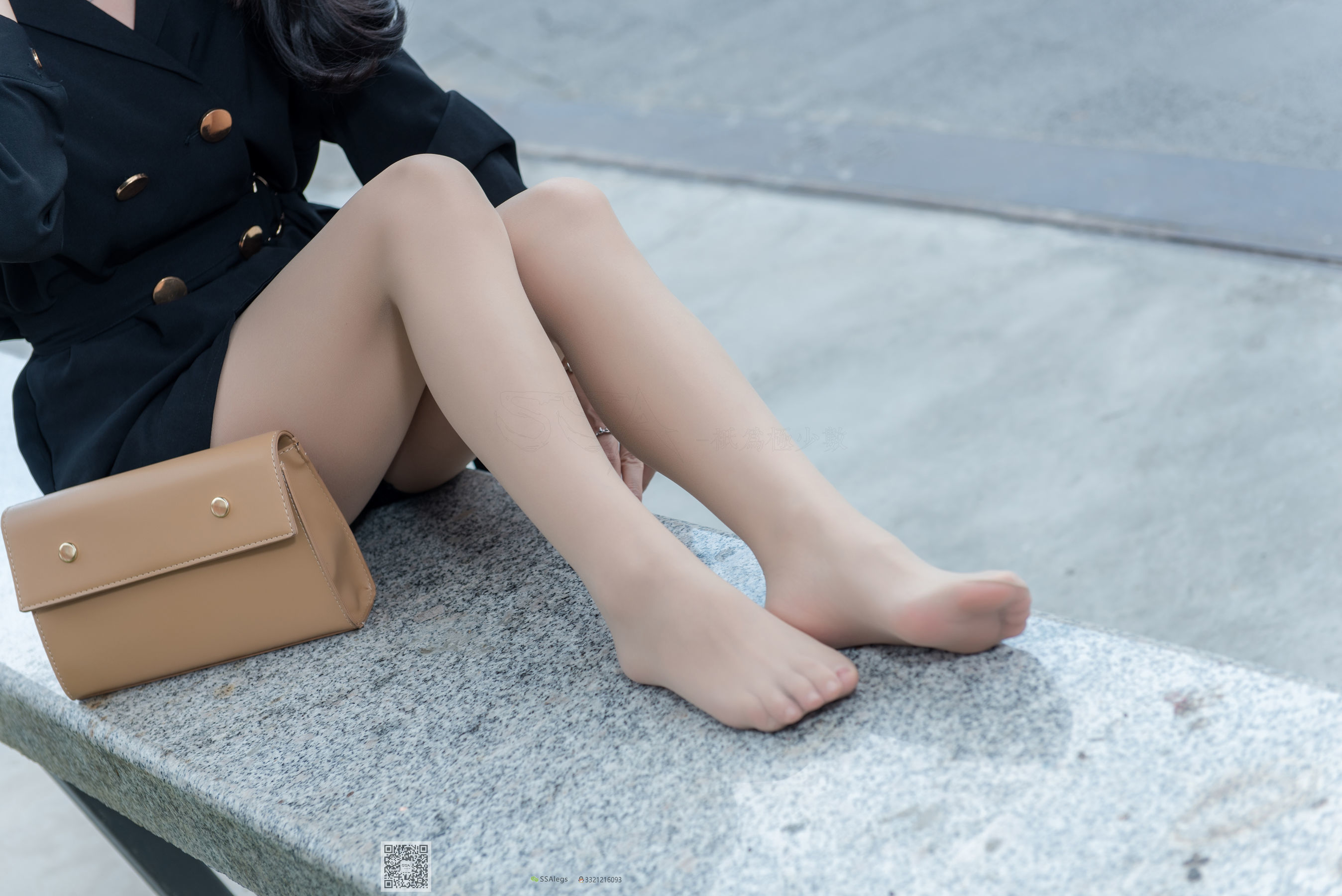 [SSA丝社]超清写真 No.024 高冷混血女王芷沫 肉丝街拍