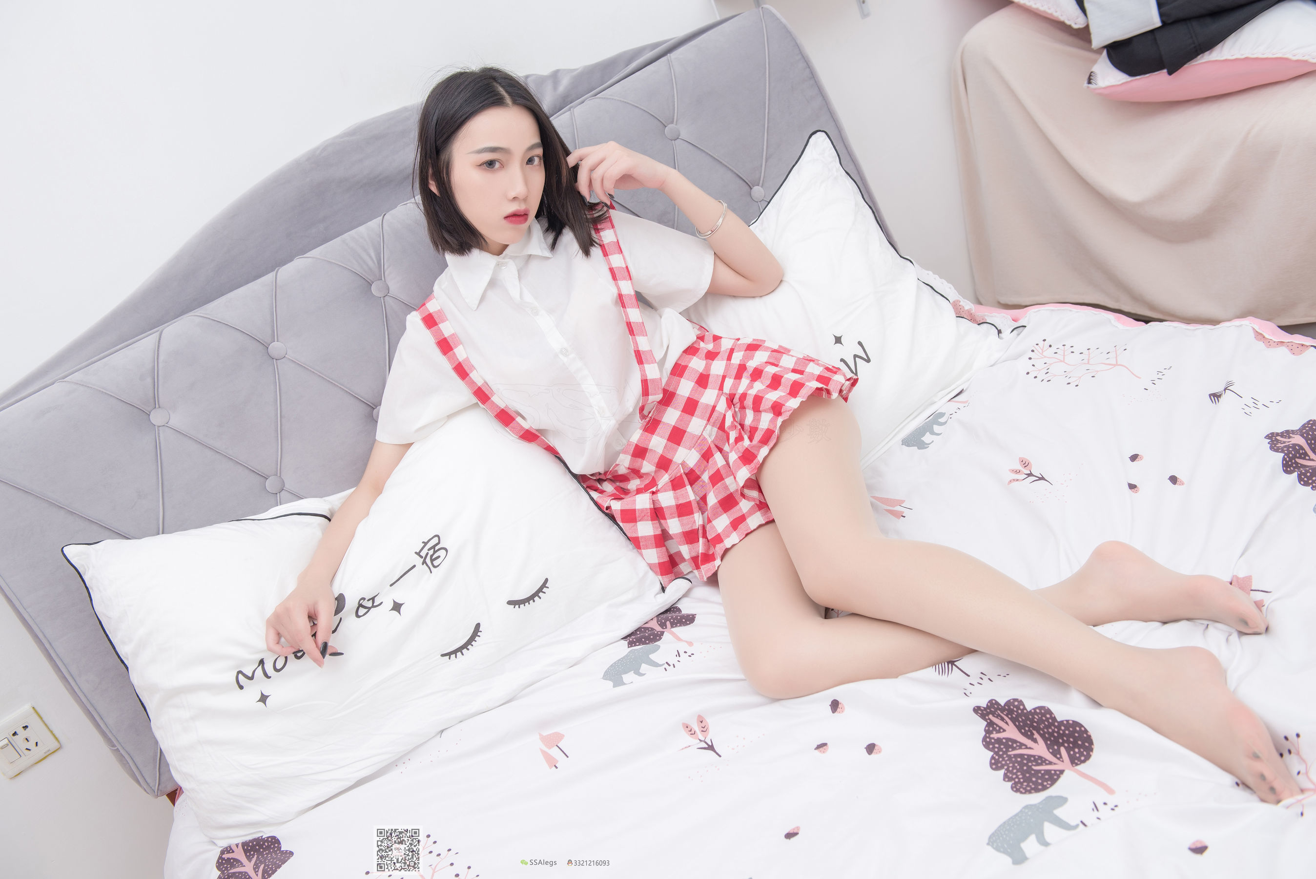 [SSA丝社]超清写真 No.033 大大 红白格子齐臀超短裙肉丝