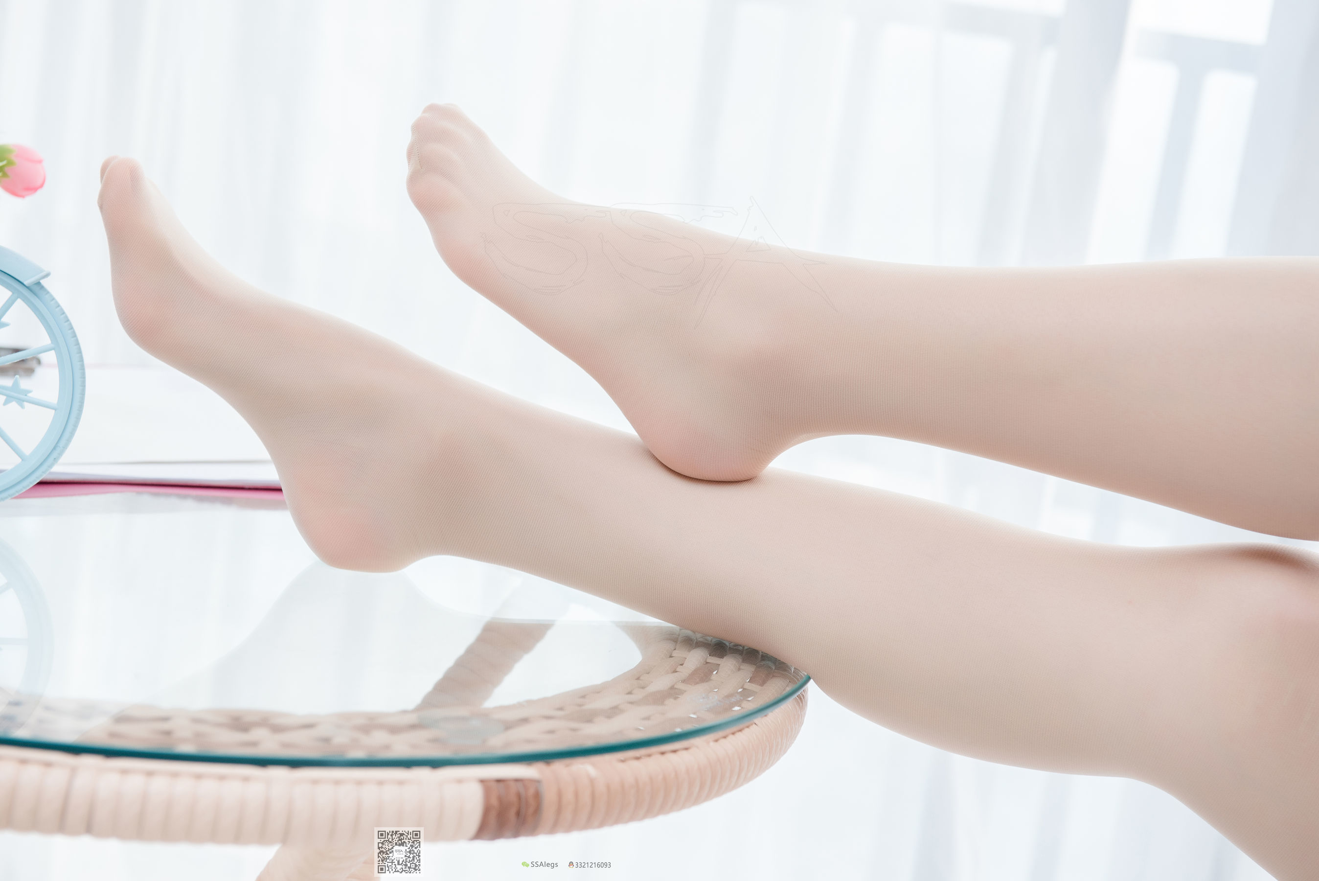 [SSA丝社]超清写真 No.046 芷沫 阳光下的混血美女同事