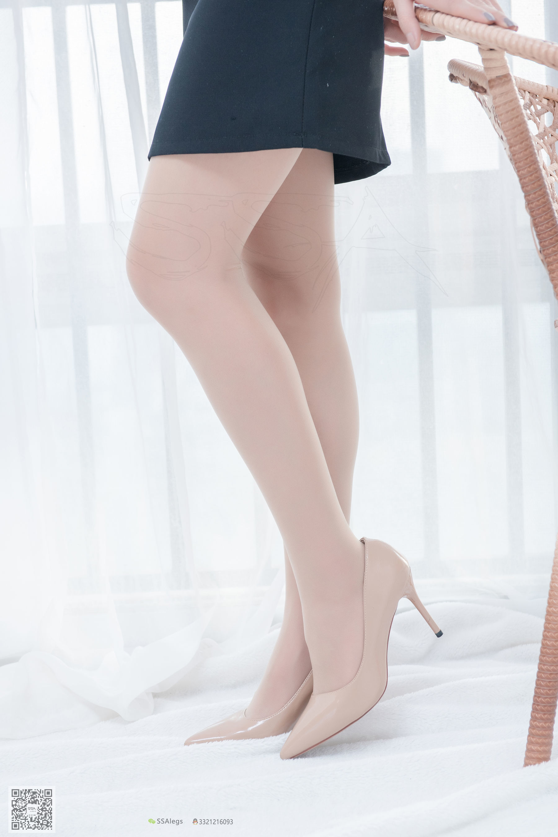 [SSA丝社]超清写真 No.046 芷沫 阳光下的混血美女同事