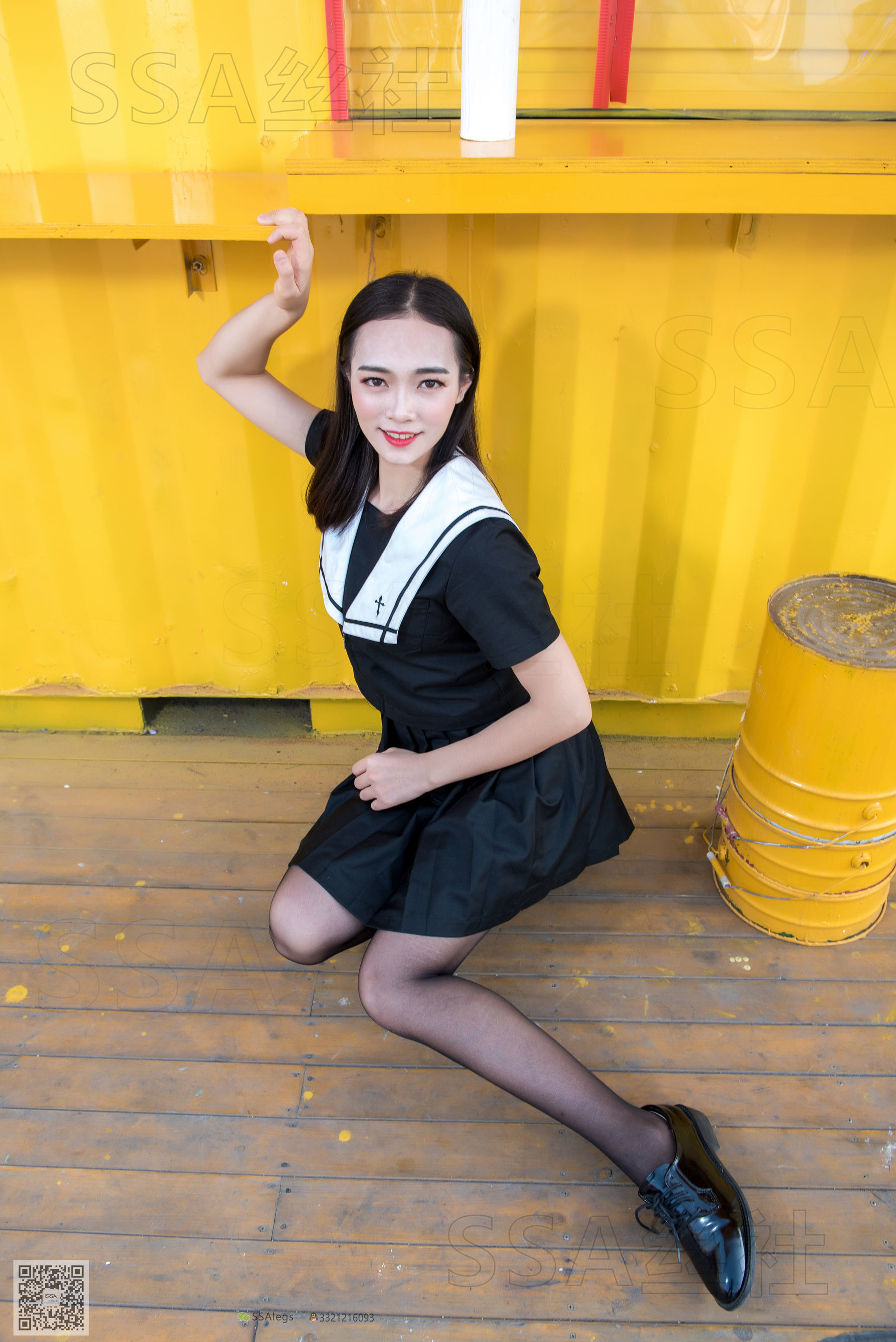 [SSA丝社]超清写真 No.049 笑容甜美小凤 逛街回家沙发小憩