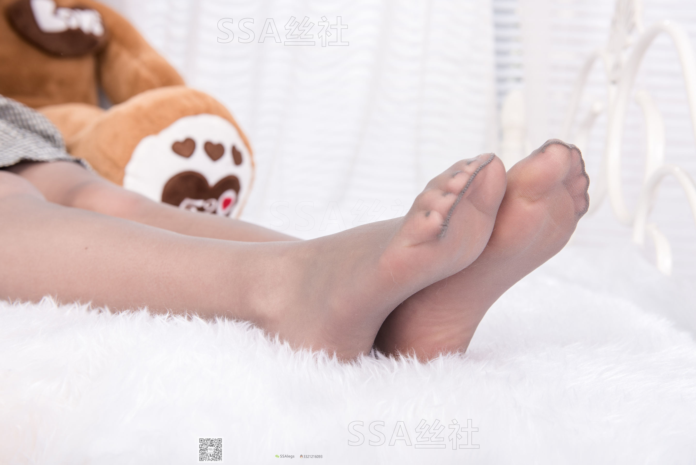 [SSA丝社]超清写真 No.075 小师妹佳佳 大玩偶