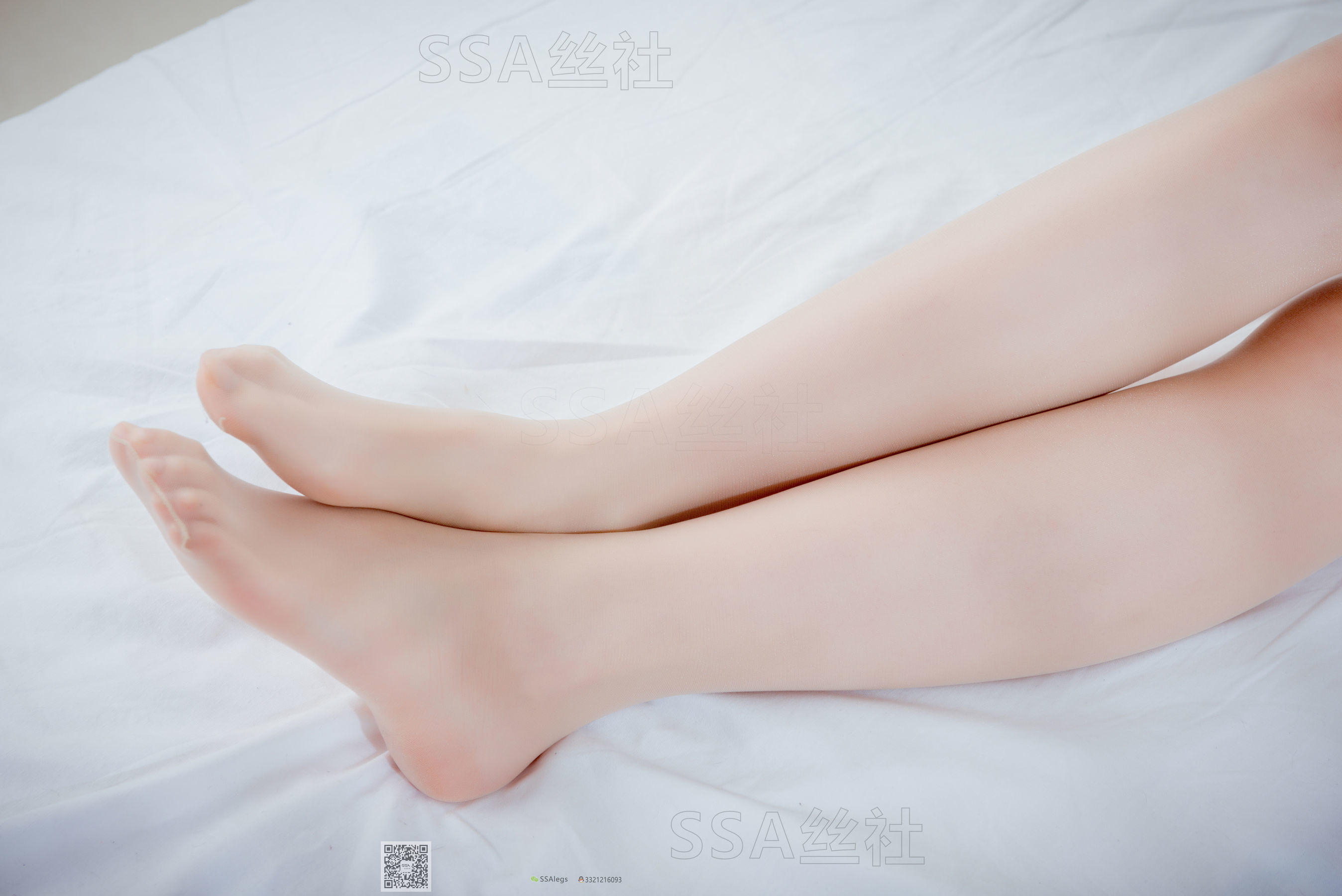 [SSA丝社]超清写真 No.079 雯雯 笑容治愈系小姐姐jk制服