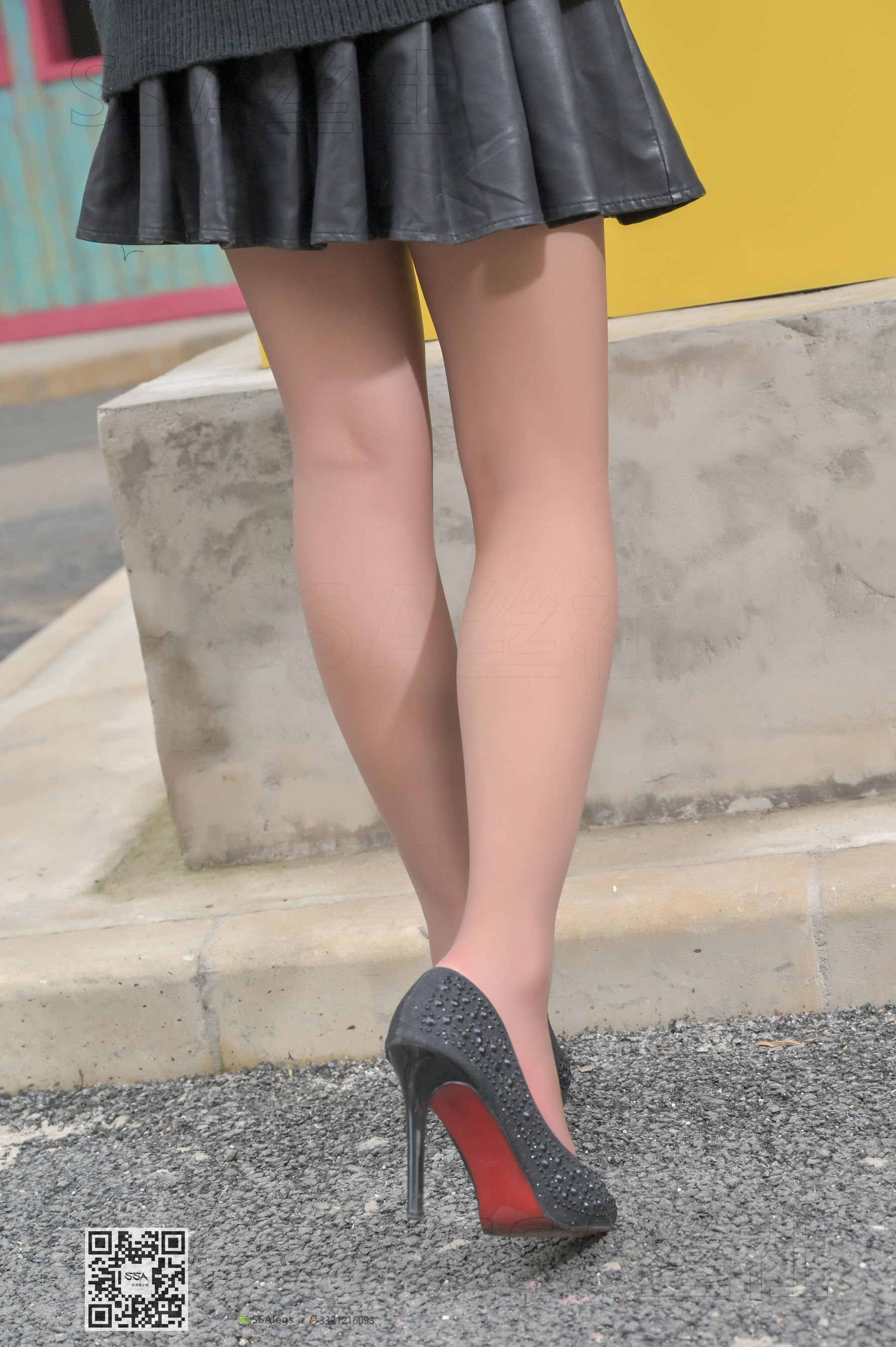 [SSA丝社]超清写真 No.094 腿模大大 街拍灰丝