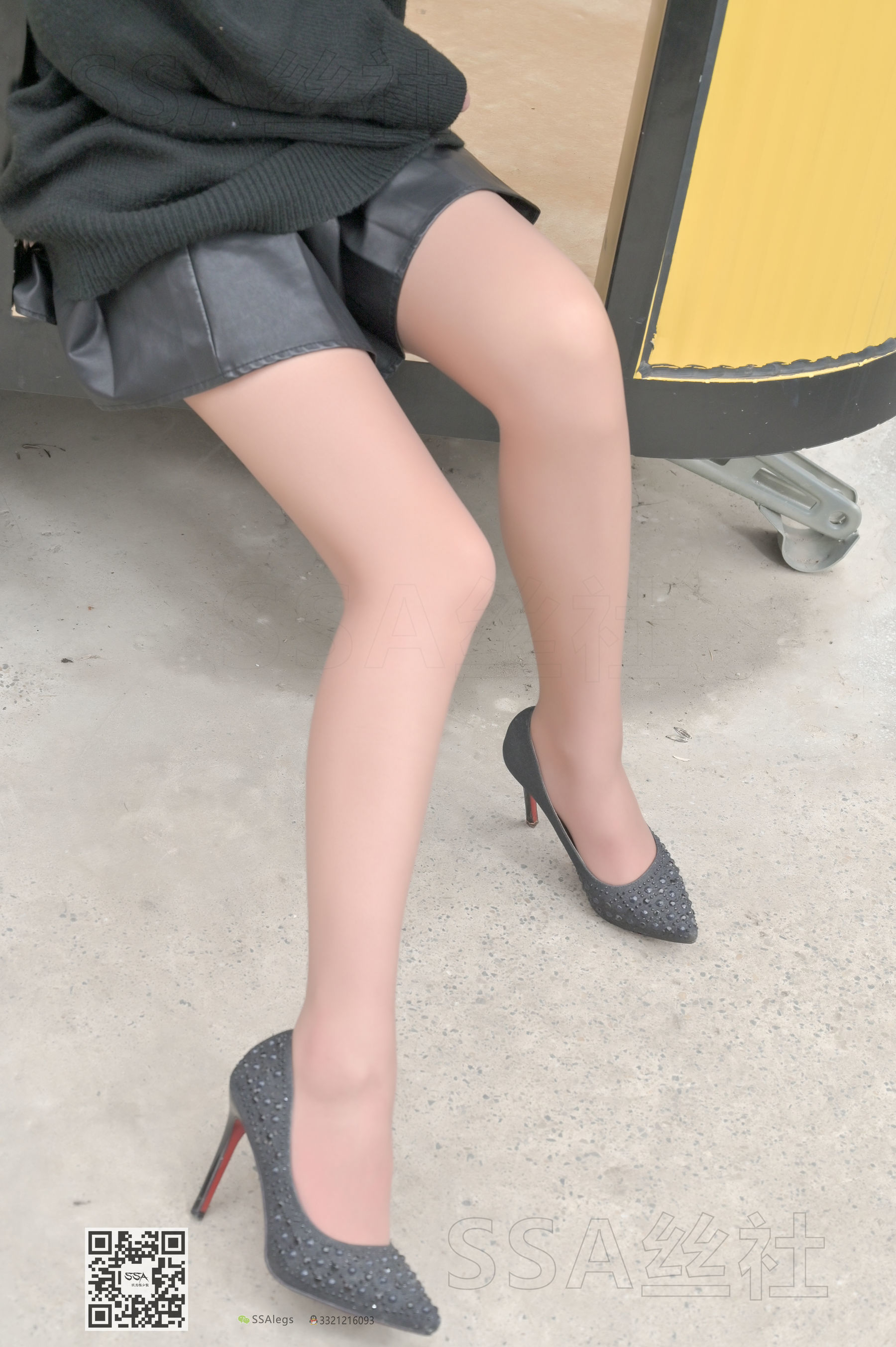 [SSA丝社]超清写真 No.094 腿模大大 街拍灰丝