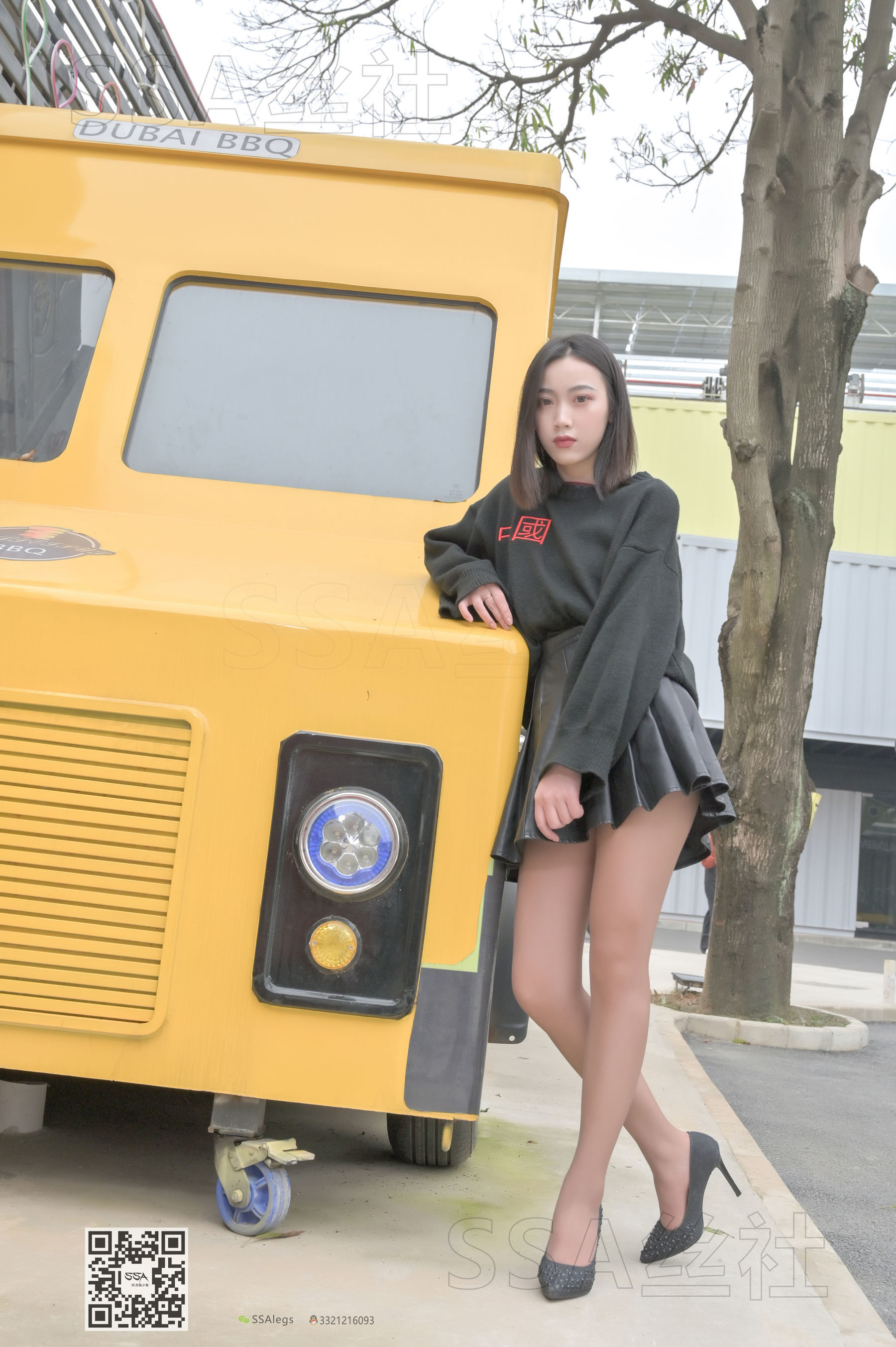 [SSA丝社]超清写真 No.094 腿模大大 街拍灰丝