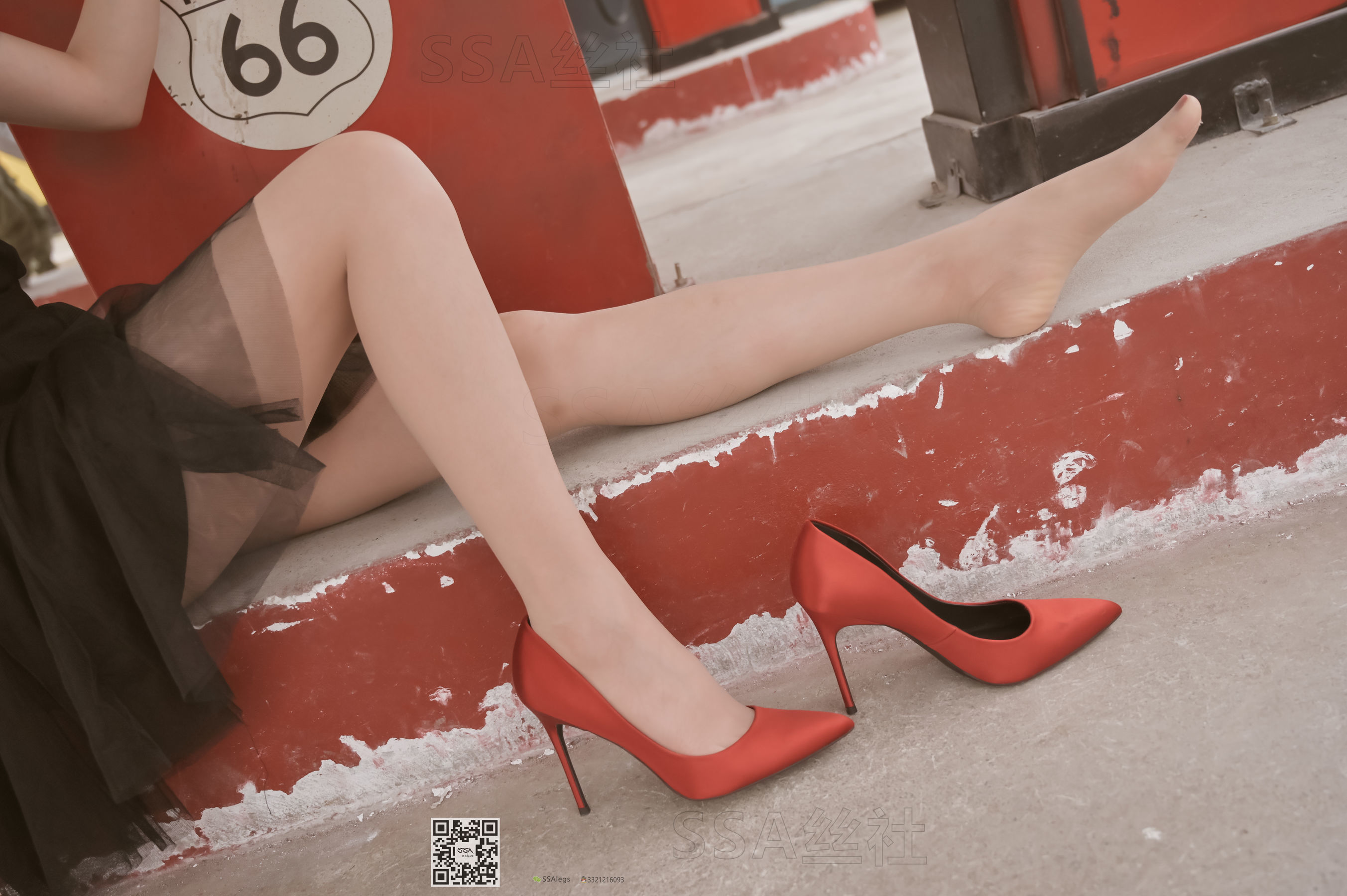 [SSA丝社]超清写真 No.097 雪梨 腿模街拍红色高跟鞋肉丝