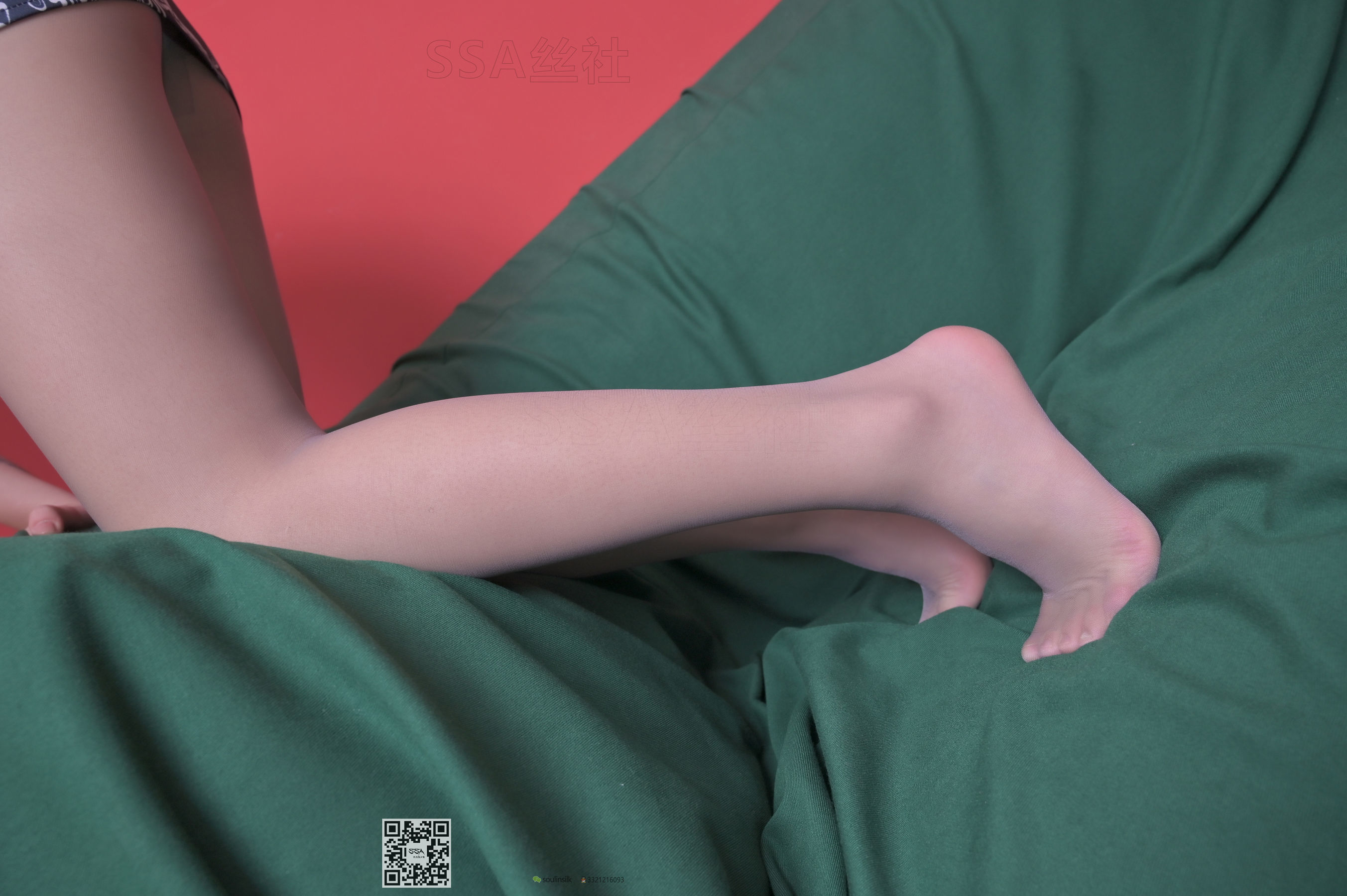 [SSA丝社]超清写真 No.100 腿模大大 妩媚脱丝特写
