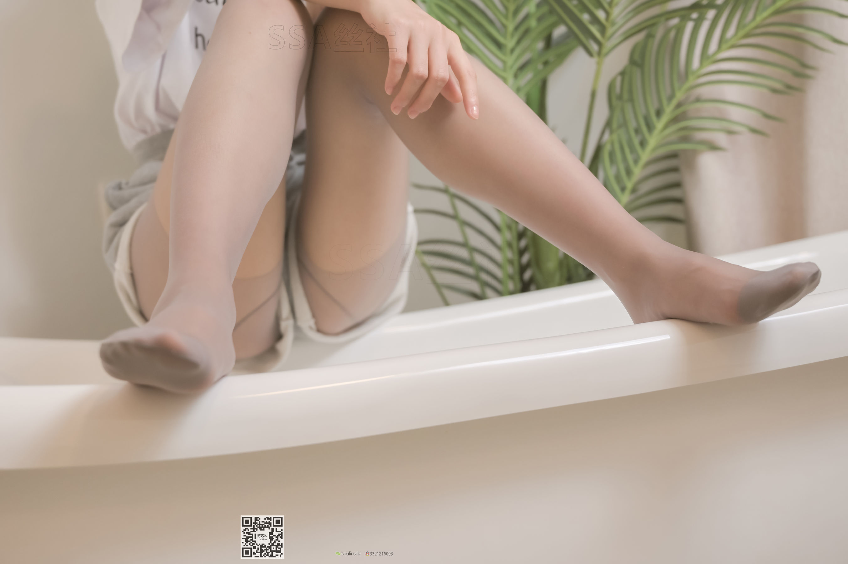 [SSA丝社]超清写真 No.103 腿模君君 每个角度都有不一样的她