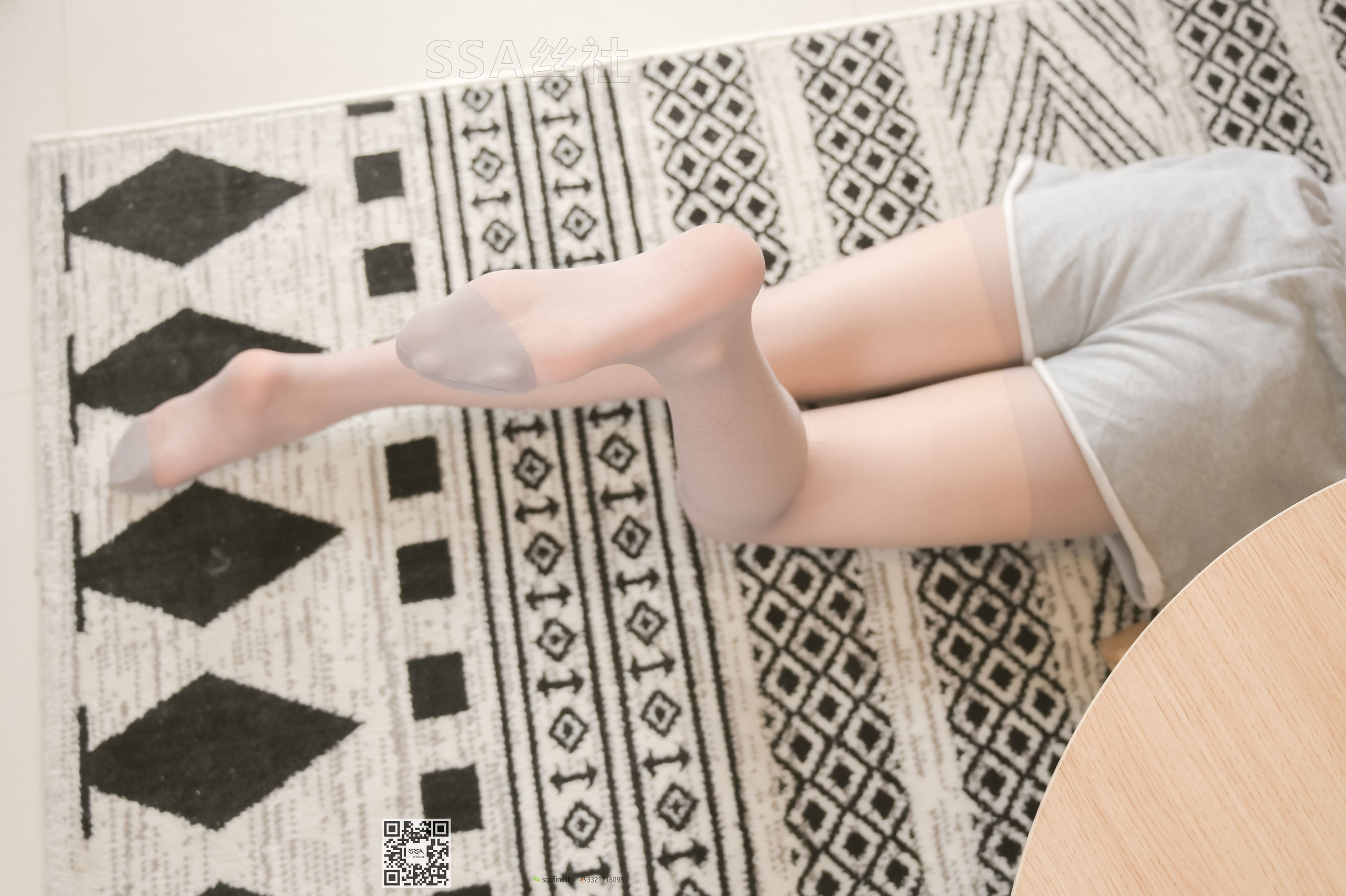 [SSA丝社]超清写真 No.103 腿模君君 每个角度都有不一样的她