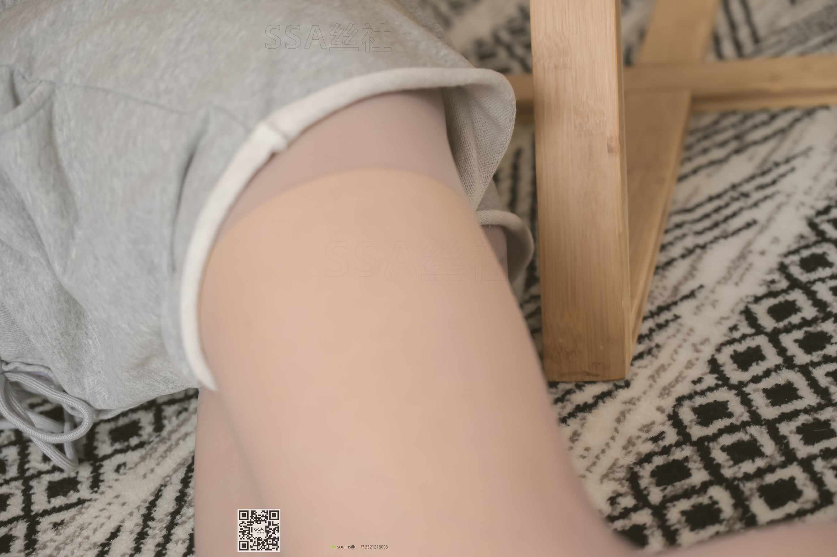 [SSA丝社]超清写真 No.103 腿模君君 每个角度都有不一样的她