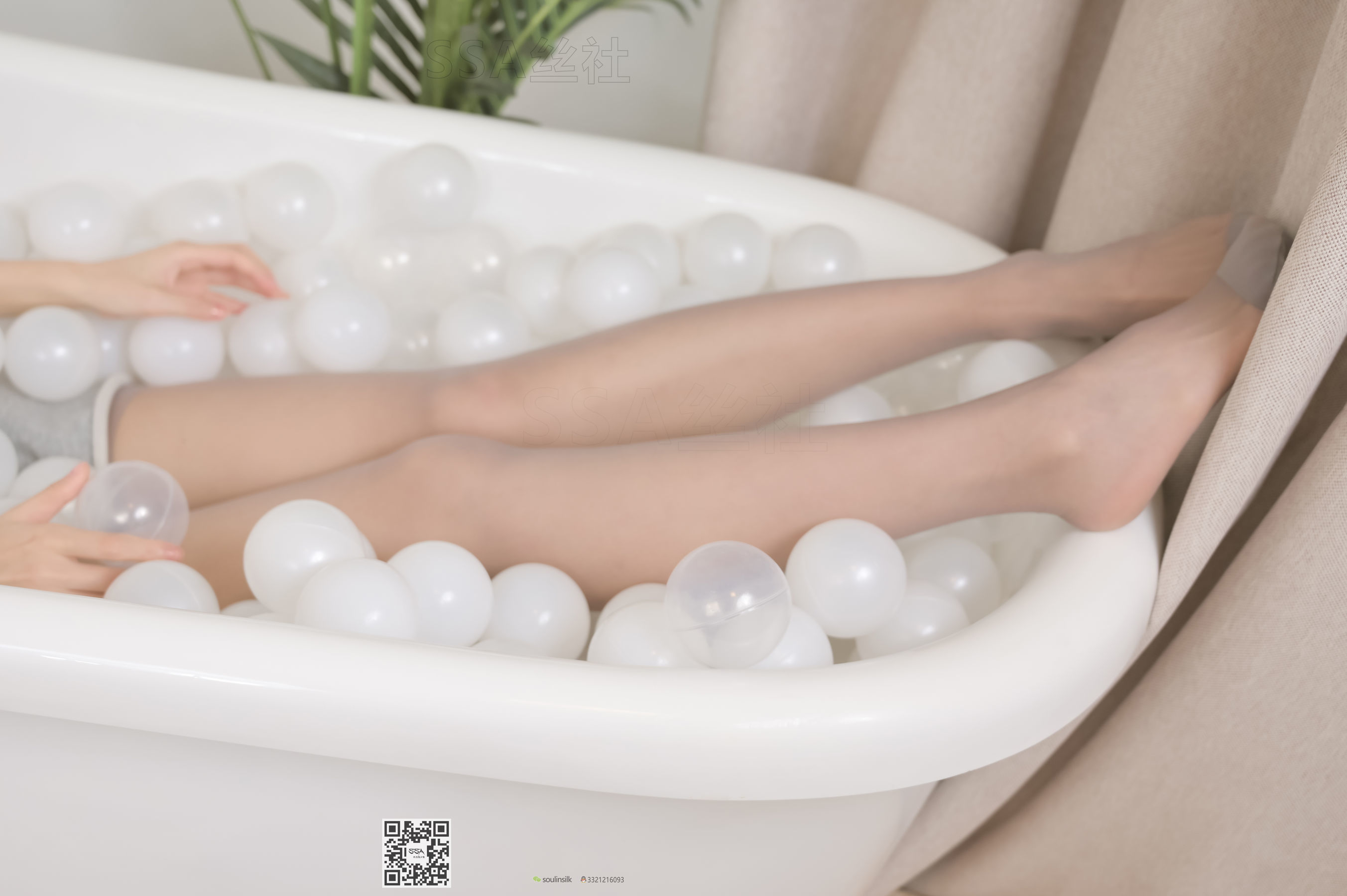 [SSA丝社]超清写真 No.103 腿模君君 每个角度都有不一样的她