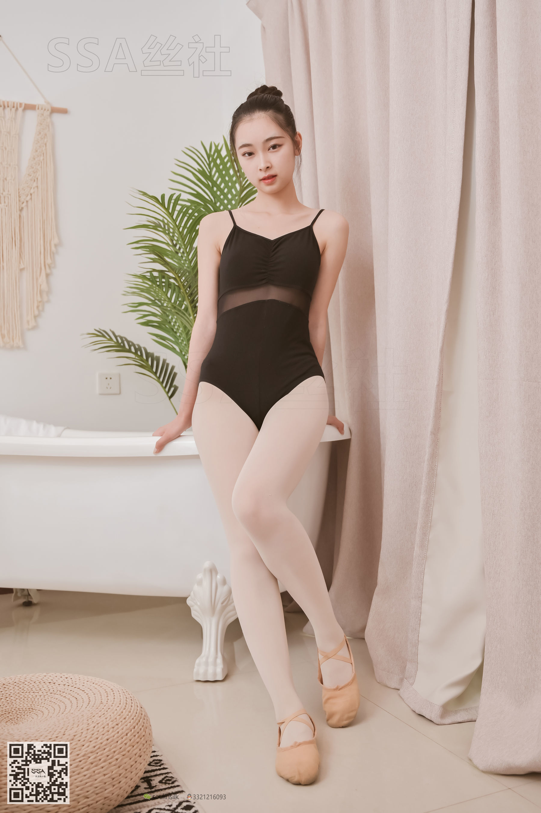 [SSA丝社]超清写真 No.108 腿模文娟 劈个叉都是爱你的形状