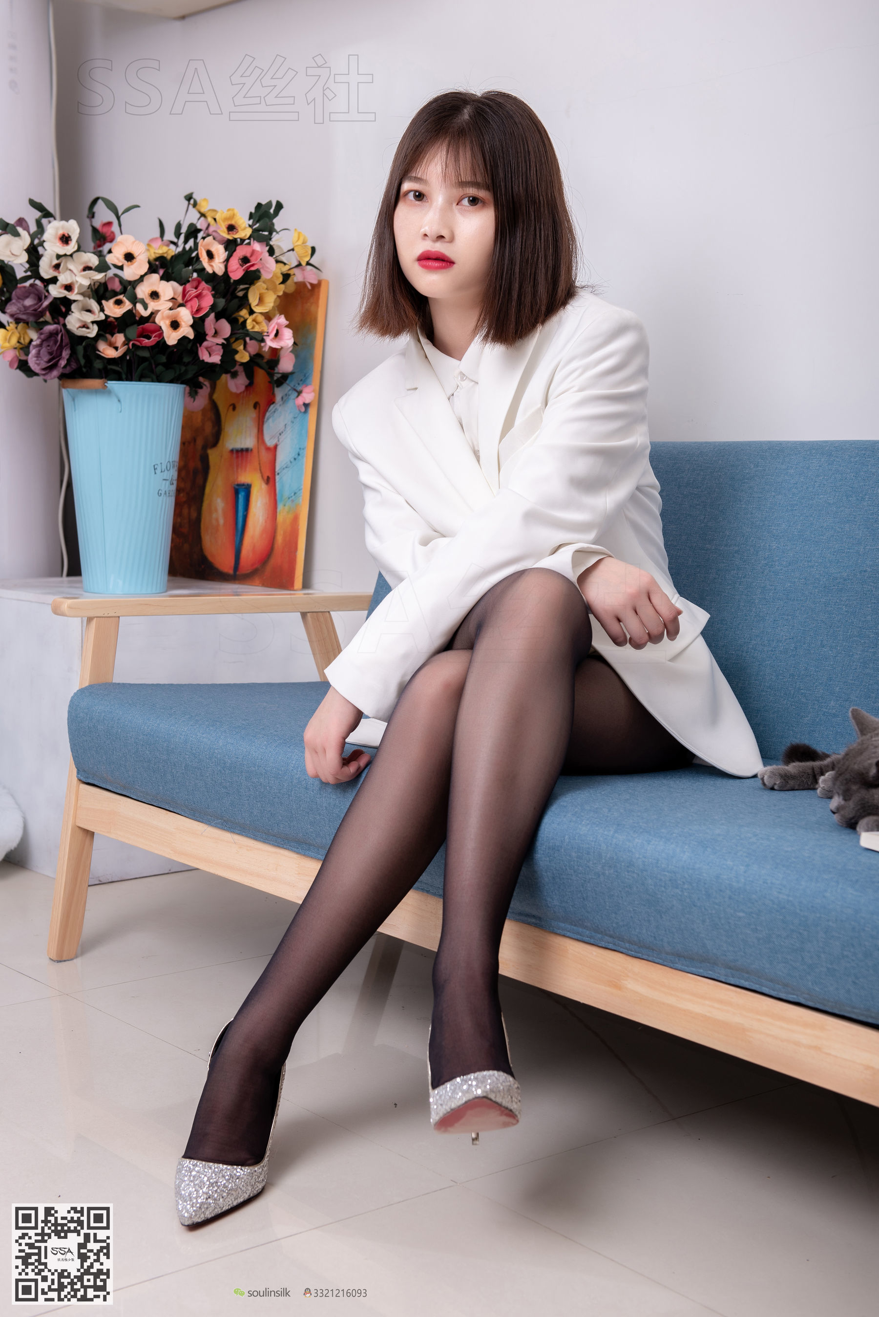 [SSA丝社]超清写真 No.119 腿模穗子 白色西装