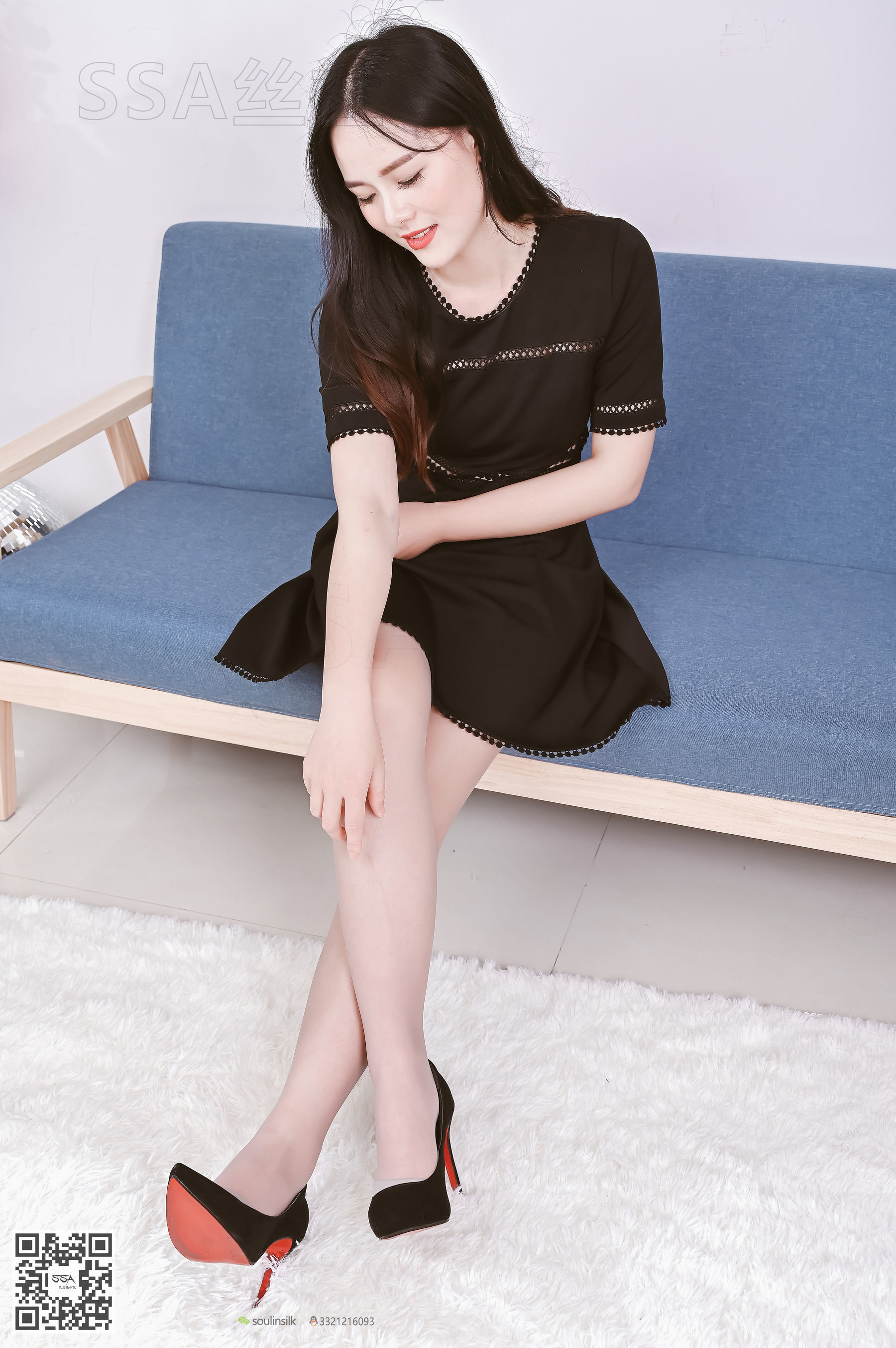 [SSA丝社]超清写真 No.133 晓晓 35码精致小脚的灰丝