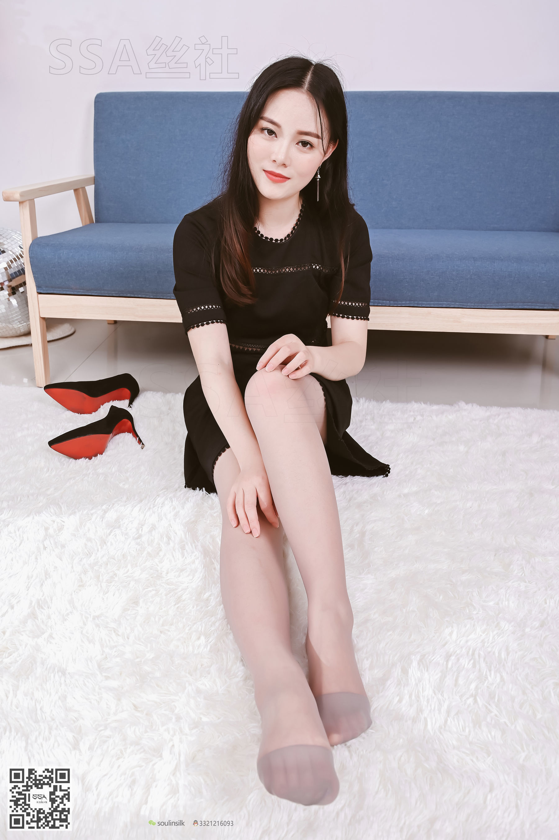 [SSA丝社]超清写真 No.133 晓晓 35码精致小脚的灰丝