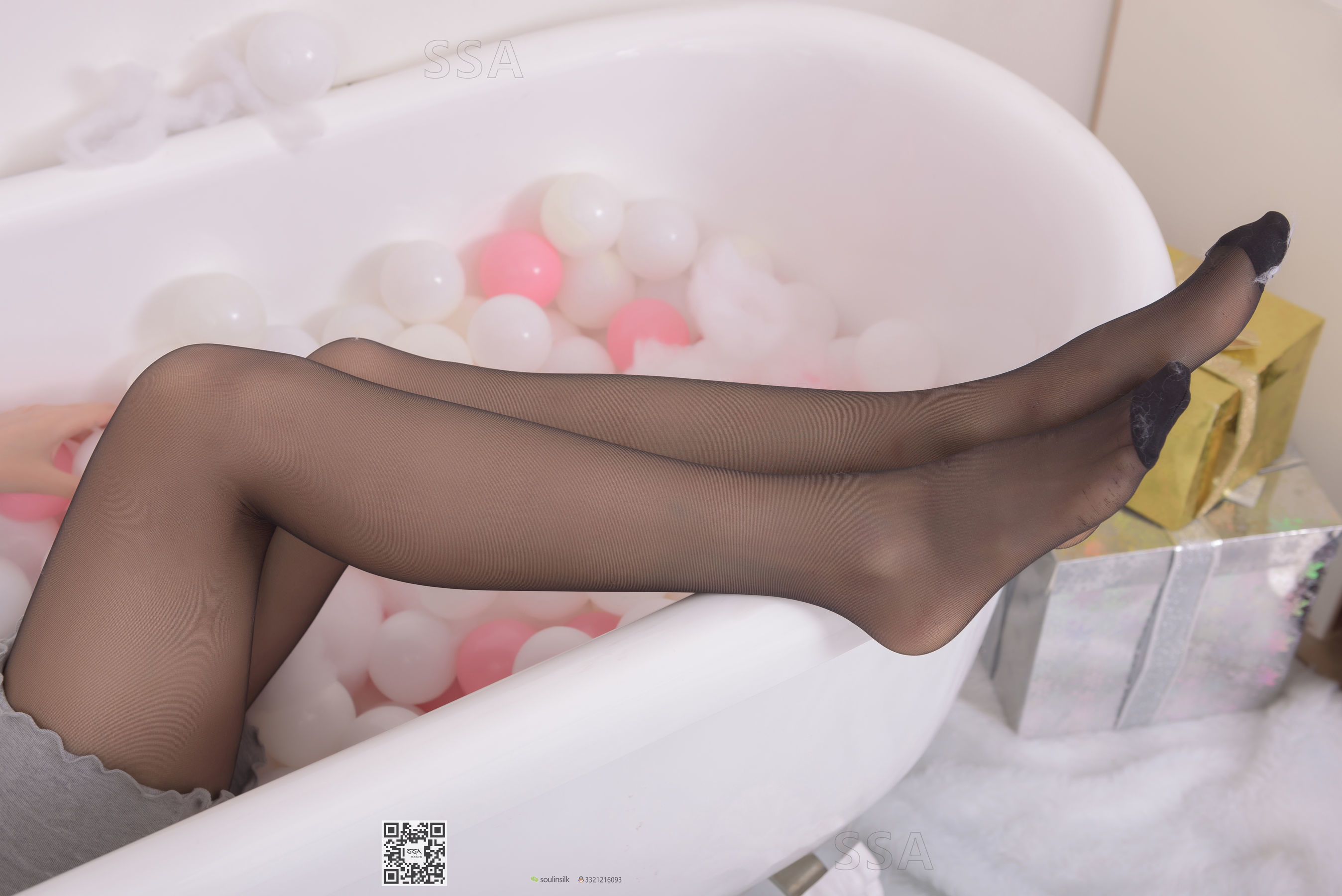 [SSA丝社]超清写真 No.164 君君 灰色包臀裙