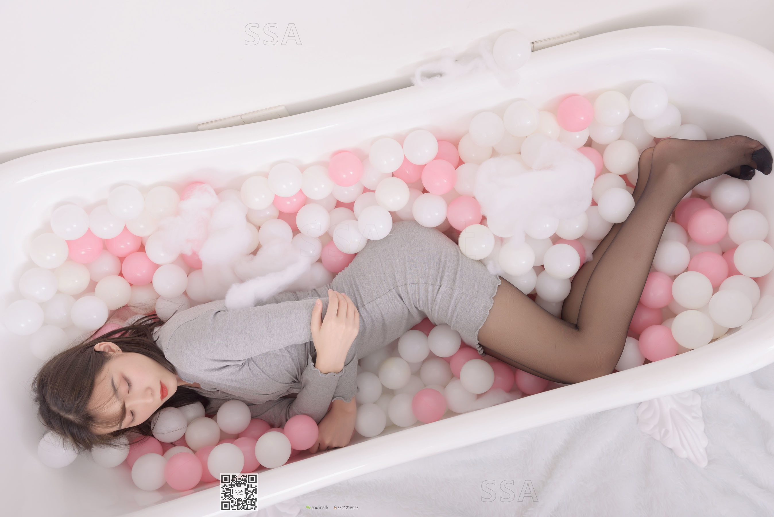 [SSA丝社]超清写真 No.164 君君 灰色包臀裙