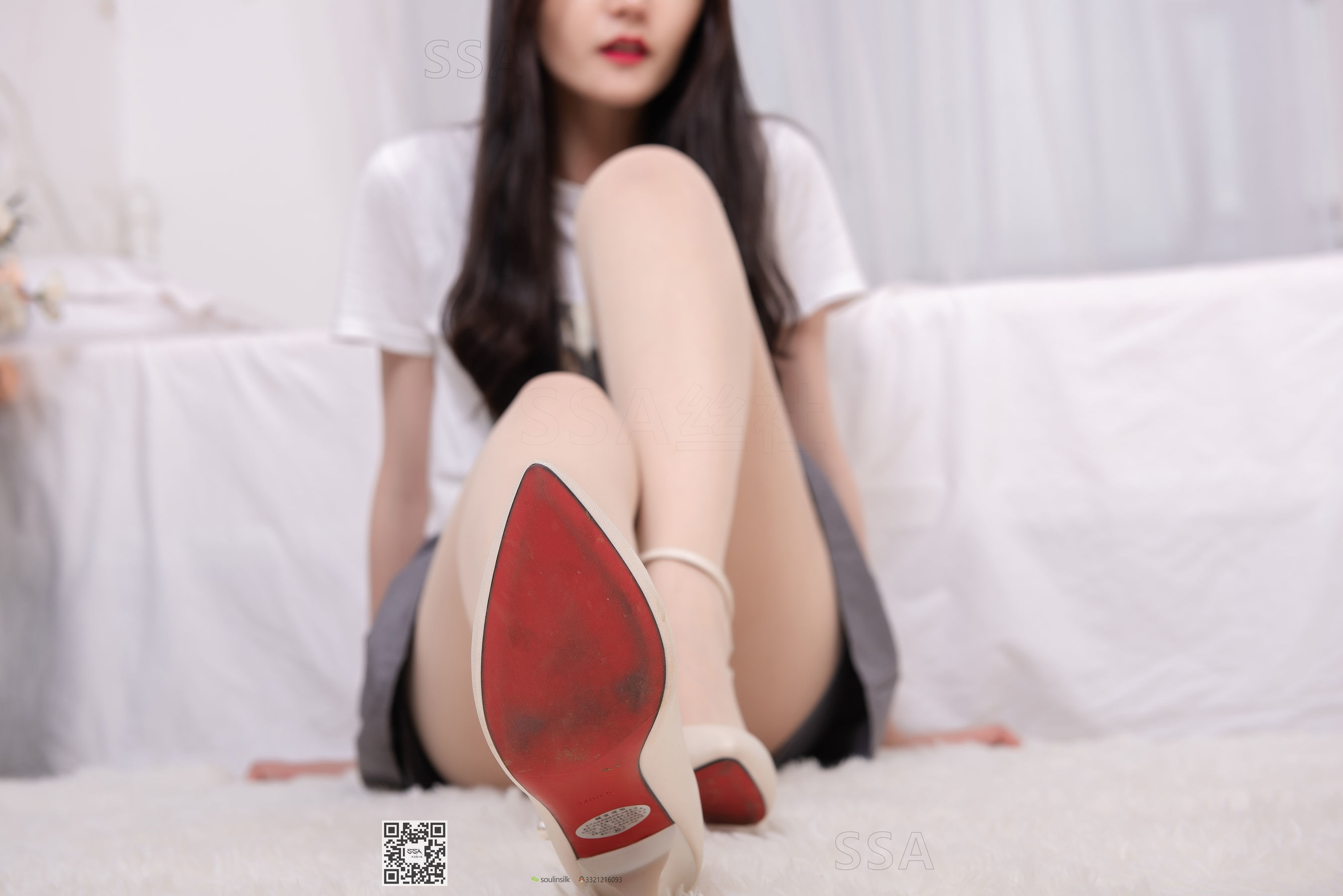 [SSA丝社]超清写真 No.166 瑶瑶 休闲居家肉丝裸足