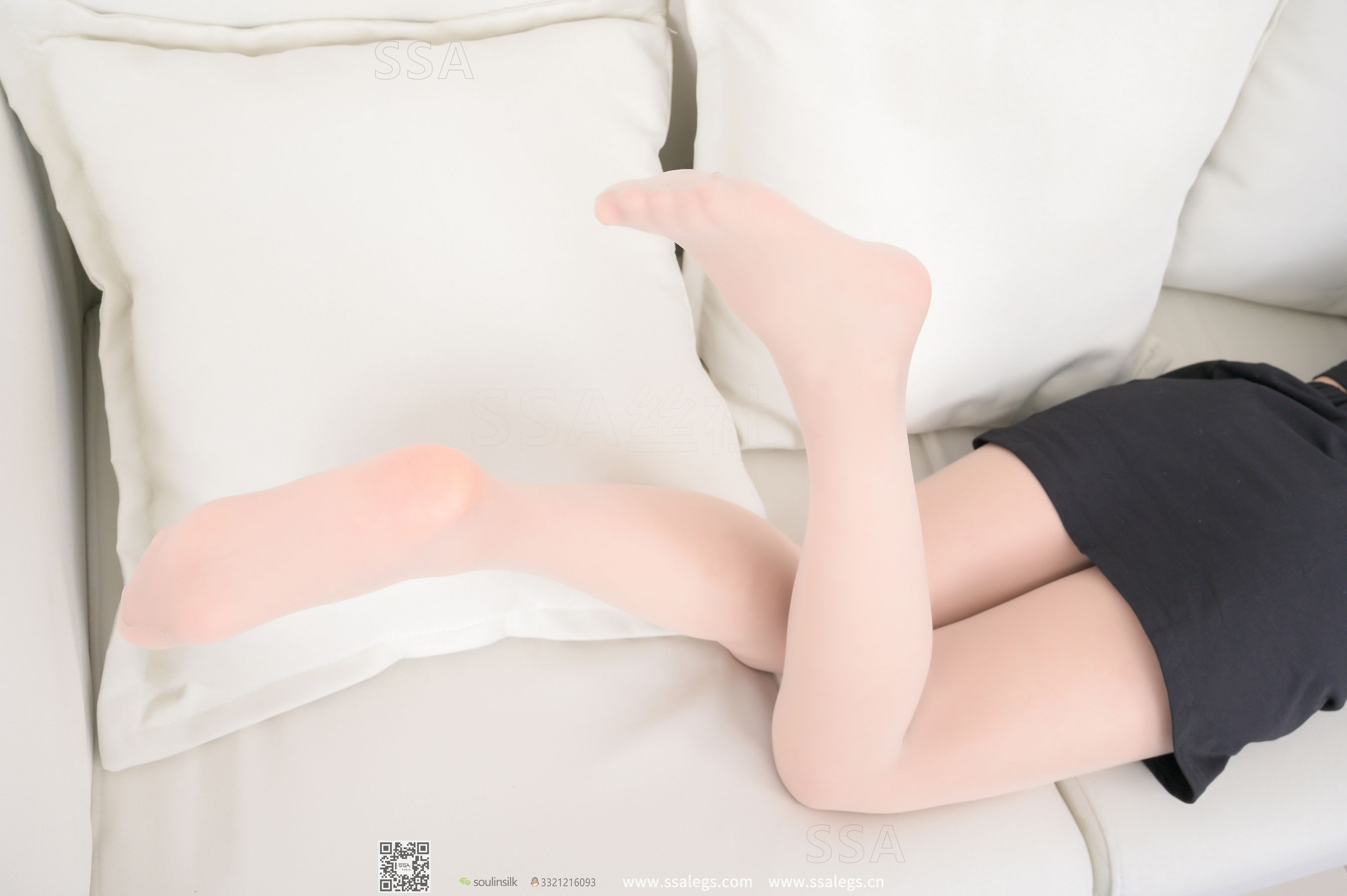 [SSA丝社]超清写真 No.258 君君 透明高跟鞋里的足