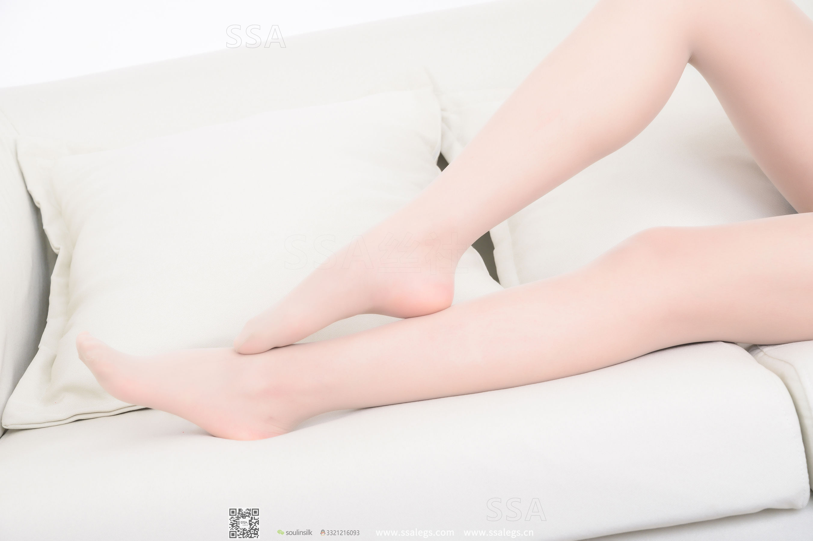 [SSA丝社]超清写真 No.258 君君 透明高跟鞋里的足