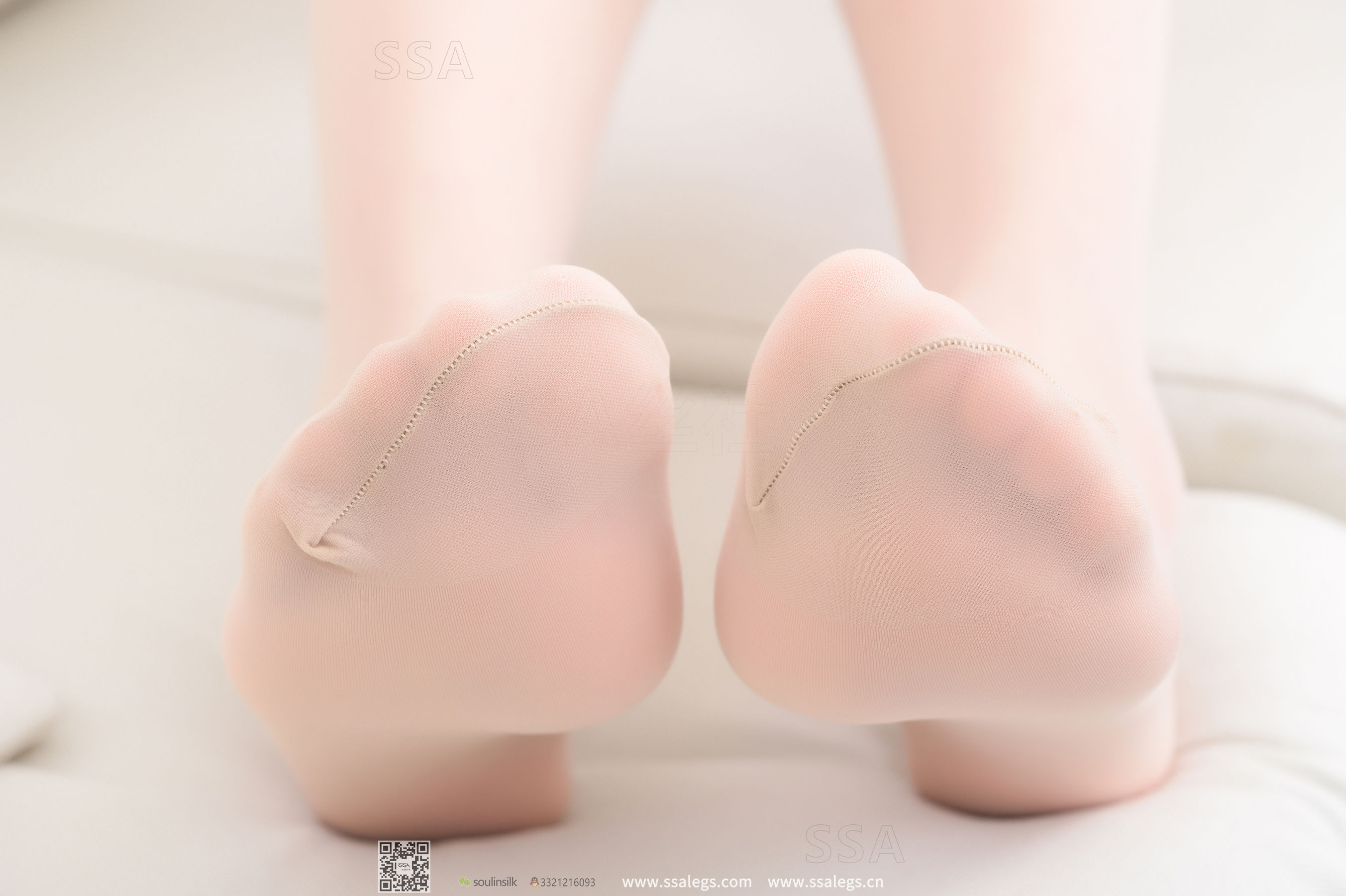 [SSA丝社]超清写真 No.258 君君 透明高跟鞋里的足
