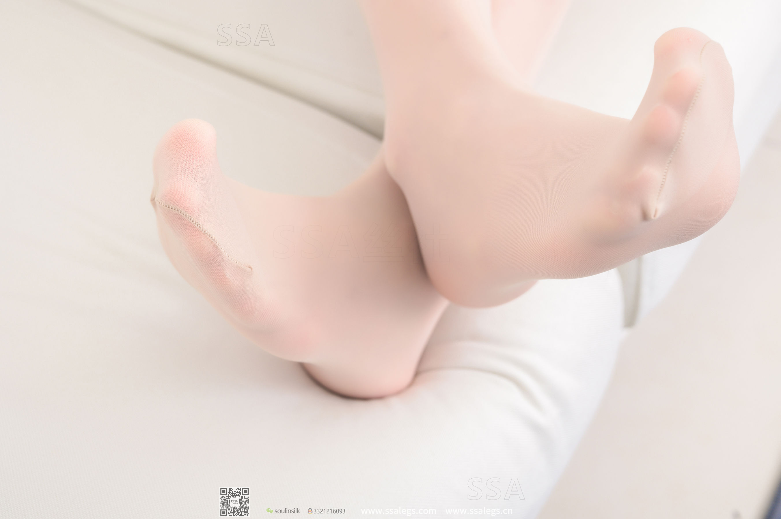 [SSA丝社]超清写真 No.258 君君 透明高跟鞋里的足
