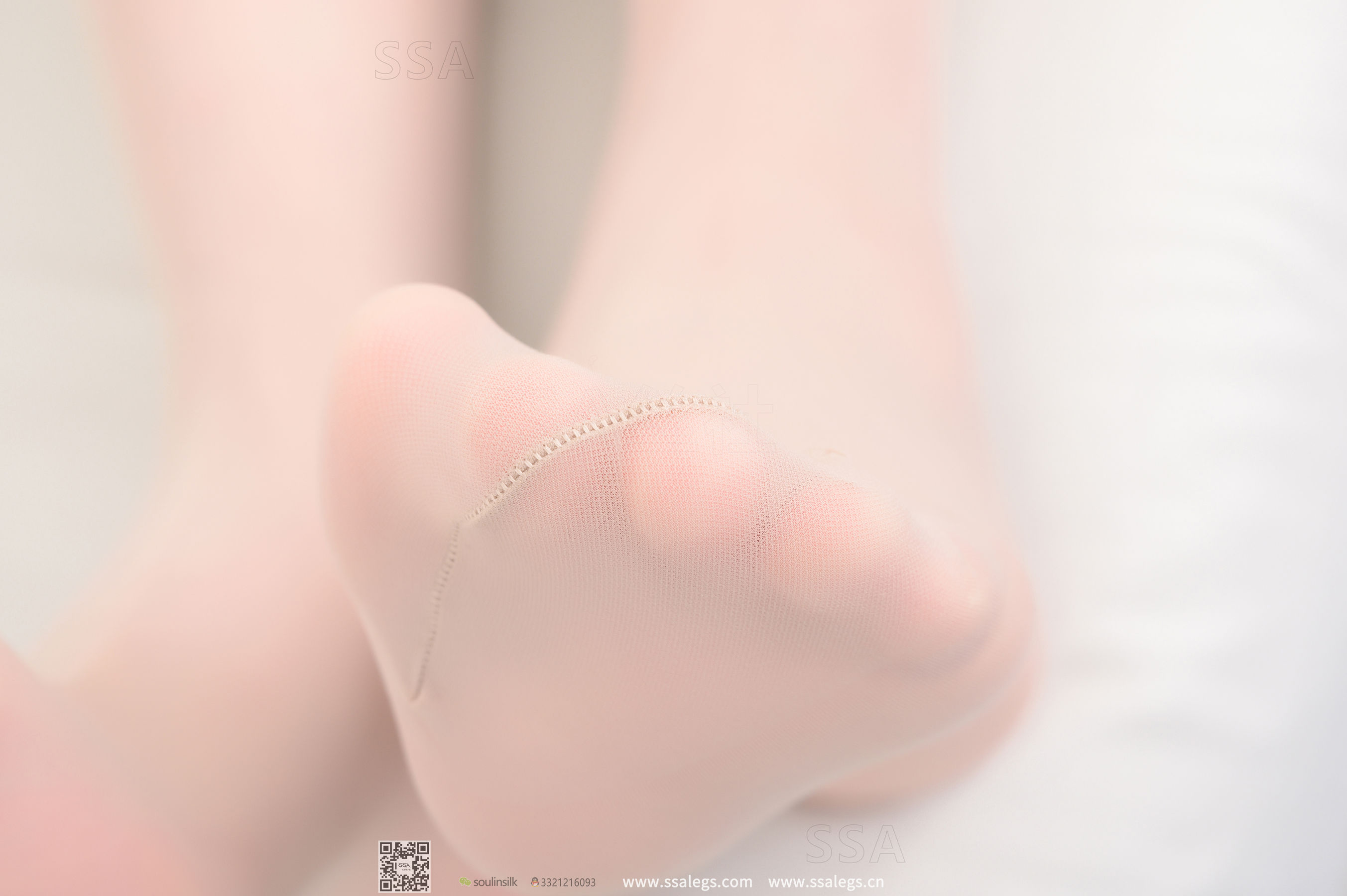 [SSA丝社]超清写真 No.258 君君 透明高跟鞋里的足