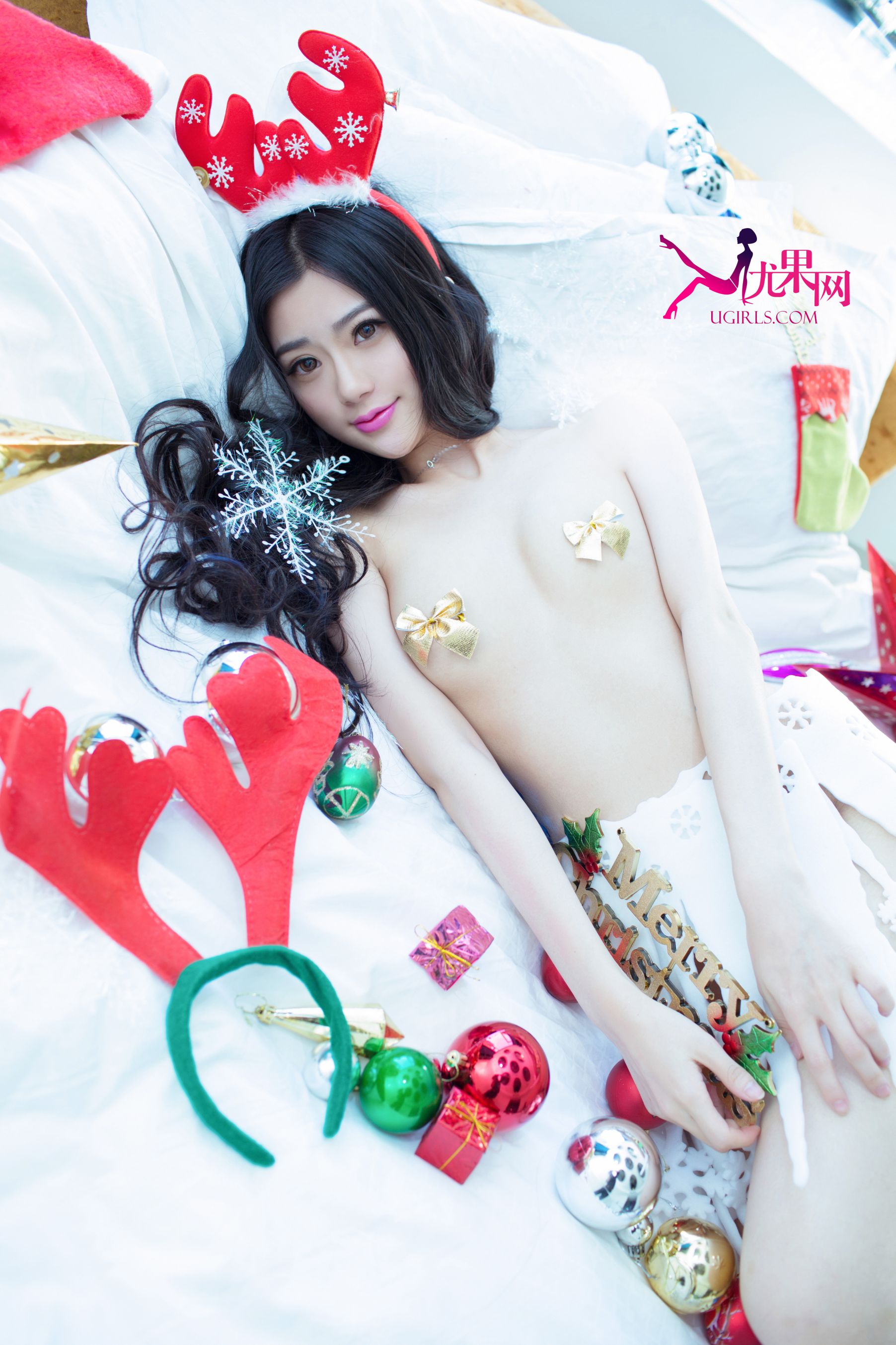[尤果网Ugirls] F004 纯小希/金子熙/兮媛 《这个圣诞不会冷》