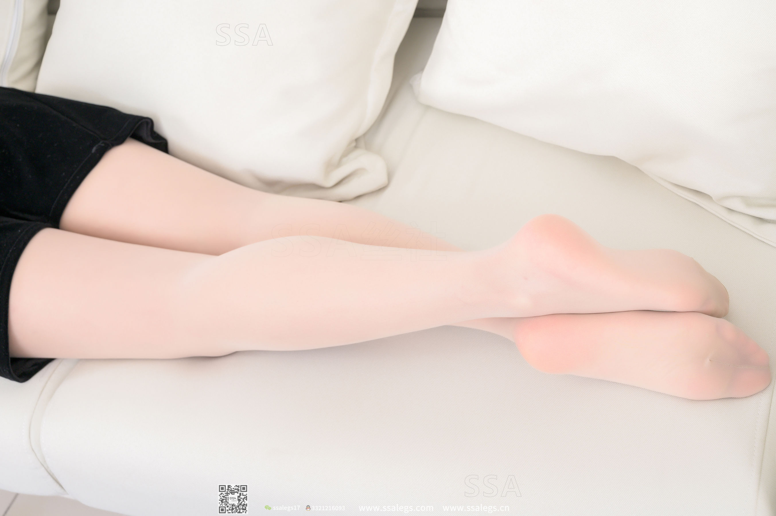 [SSA丝社]超清写真 No.270 君君 丝袜体验师上身试穿水晶鞋