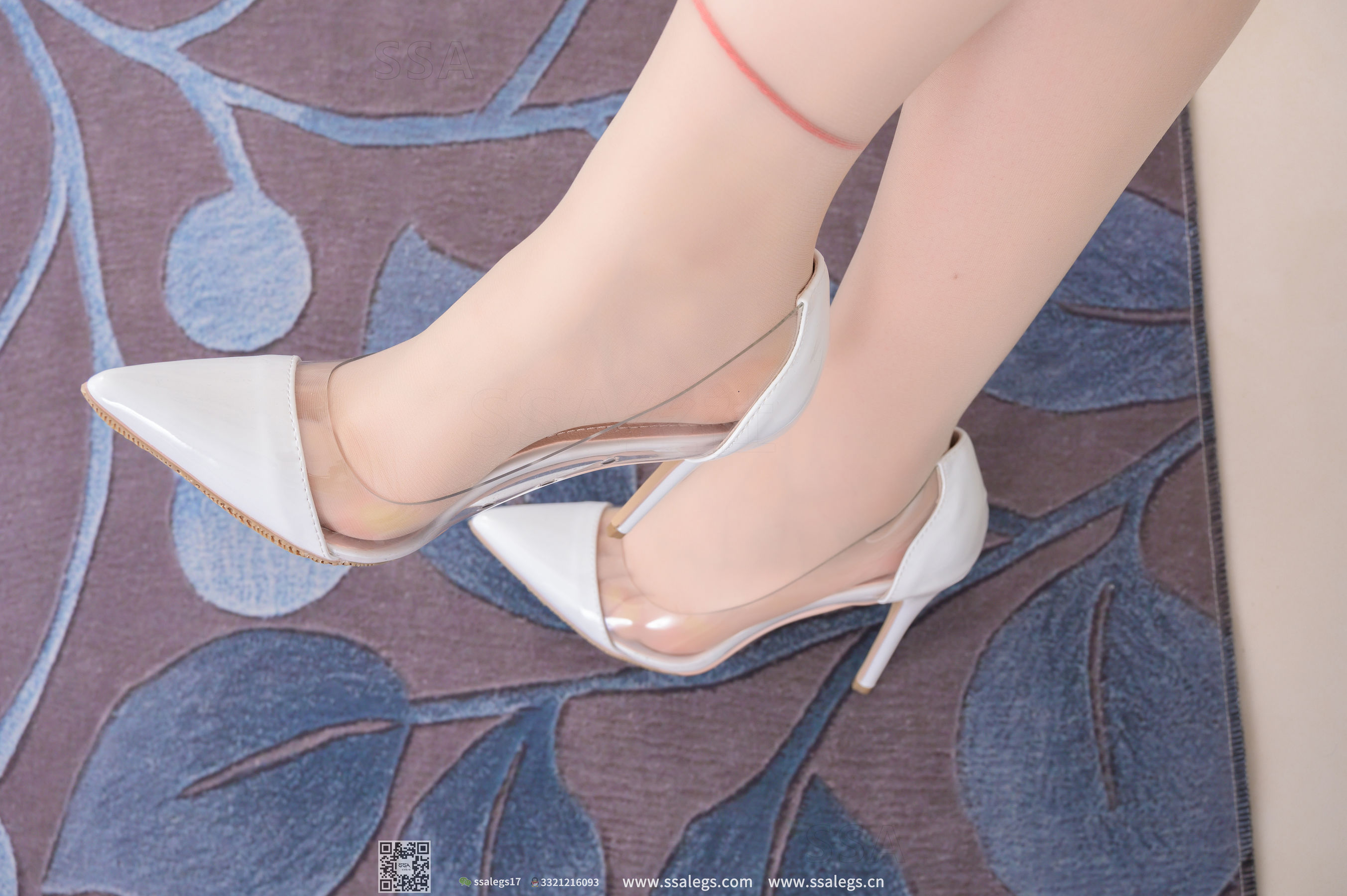 [SSA丝社]超清写真 No.296 蜜桃 笑容治愈系少女的肉丝袜毛衣裙(上)