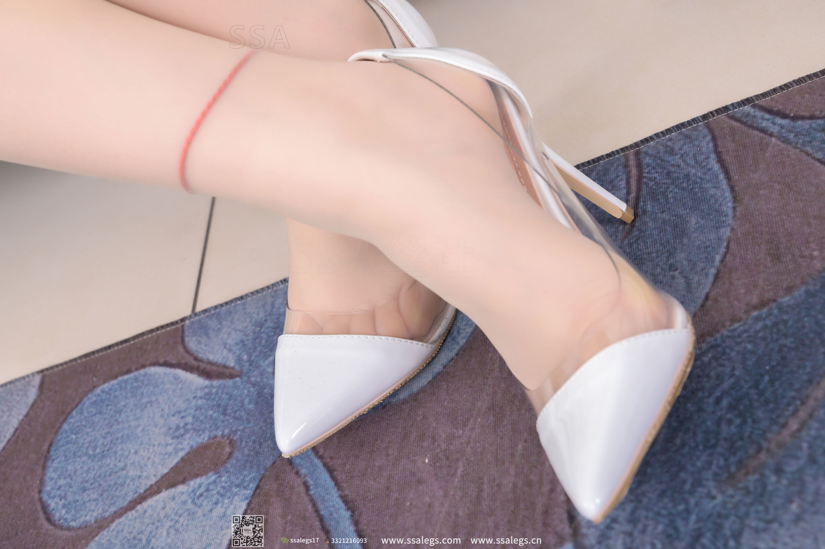[SSA丝社]超清写真 No.296 蜜桃 笑容治愈系少女的肉丝袜毛衣裙(上)