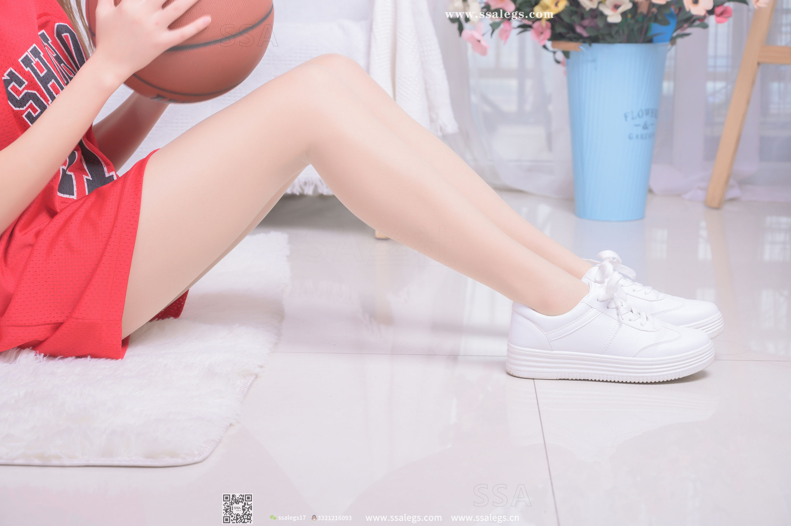 [SSA丝社]超清写真 No.324 素素 小姐姐放假在家陪你玩篮球(上)
