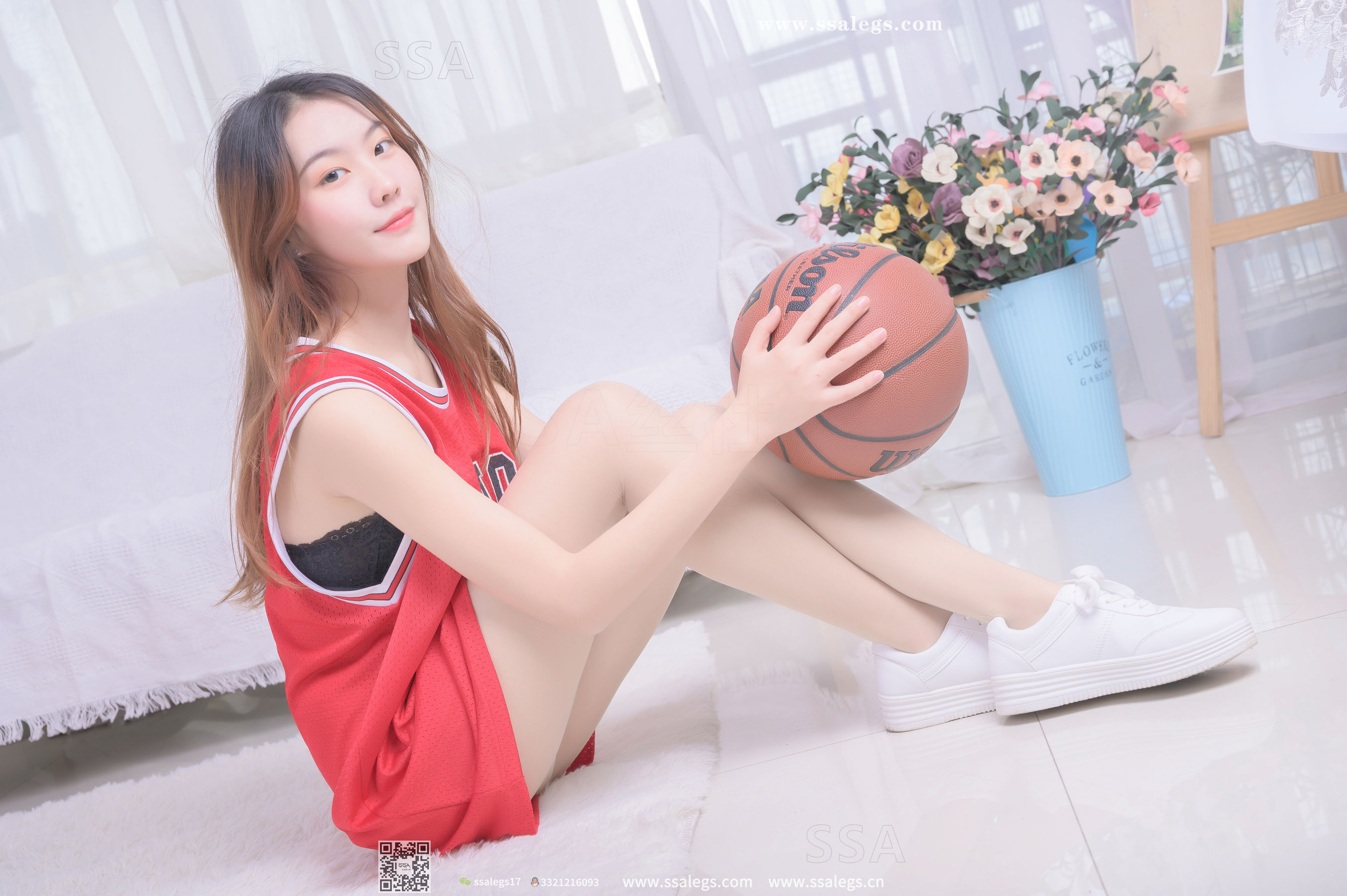 [SSA丝社]超清写真 No.324 素素 小姐姐放假在家陪你玩篮球(上)