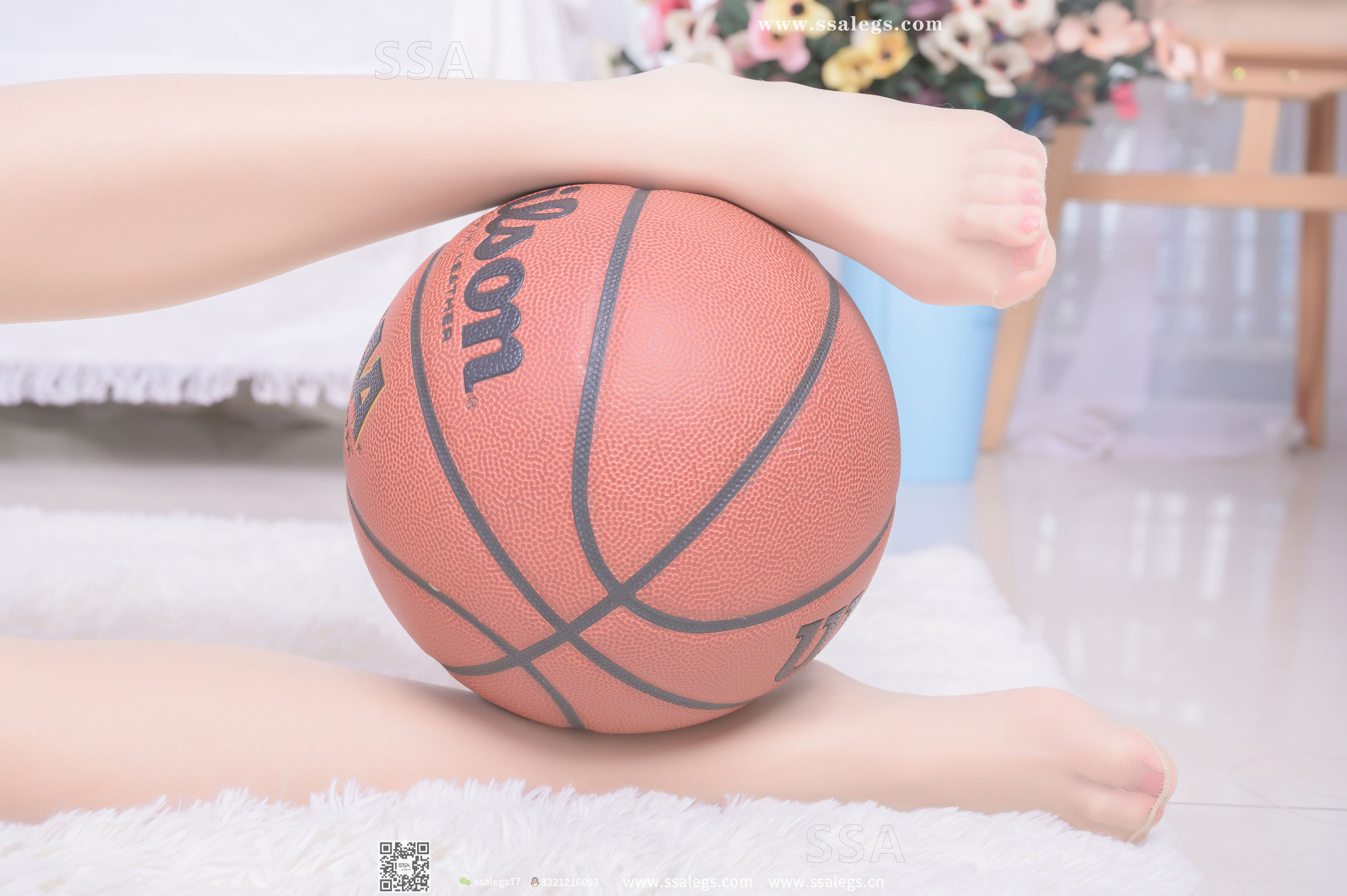 [SSA丝社]超清写真 No.325 素素 小姐姐放假在家穿丝袜陪你玩篮球(下)