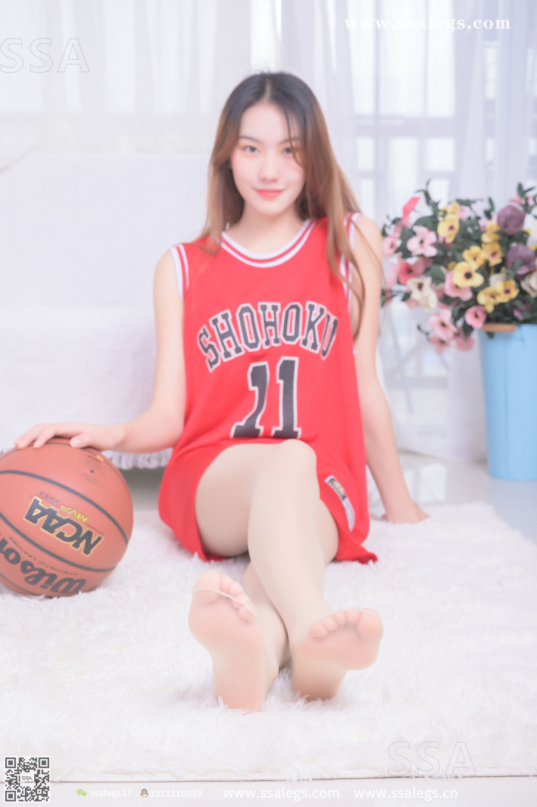 [SSA丝社]超清写真 No.325 素素 小姐姐放假在家穿丝袜陪你玩篮球(下)