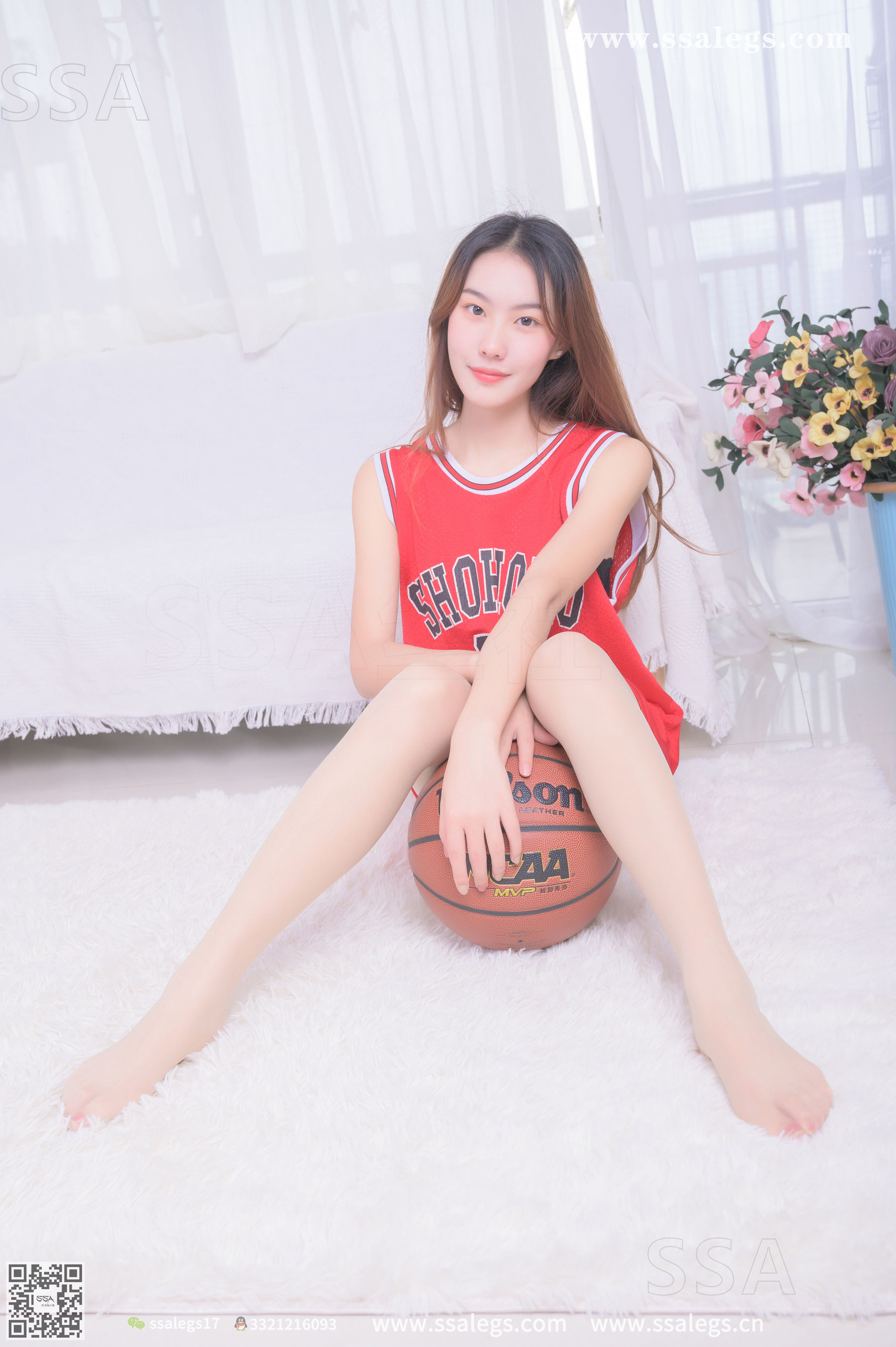 [SSA丝社]超清写真 No.325 素素 小姐姐放假在家穿丝袜陪你玩篮球(下)