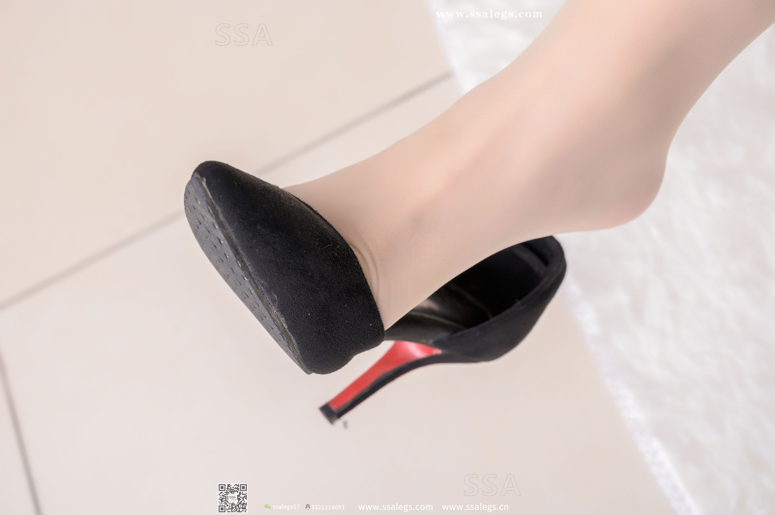 [SSA丝社]超清写真 No.326 小鹿 笑容治愈系美女肉丝写真(上)