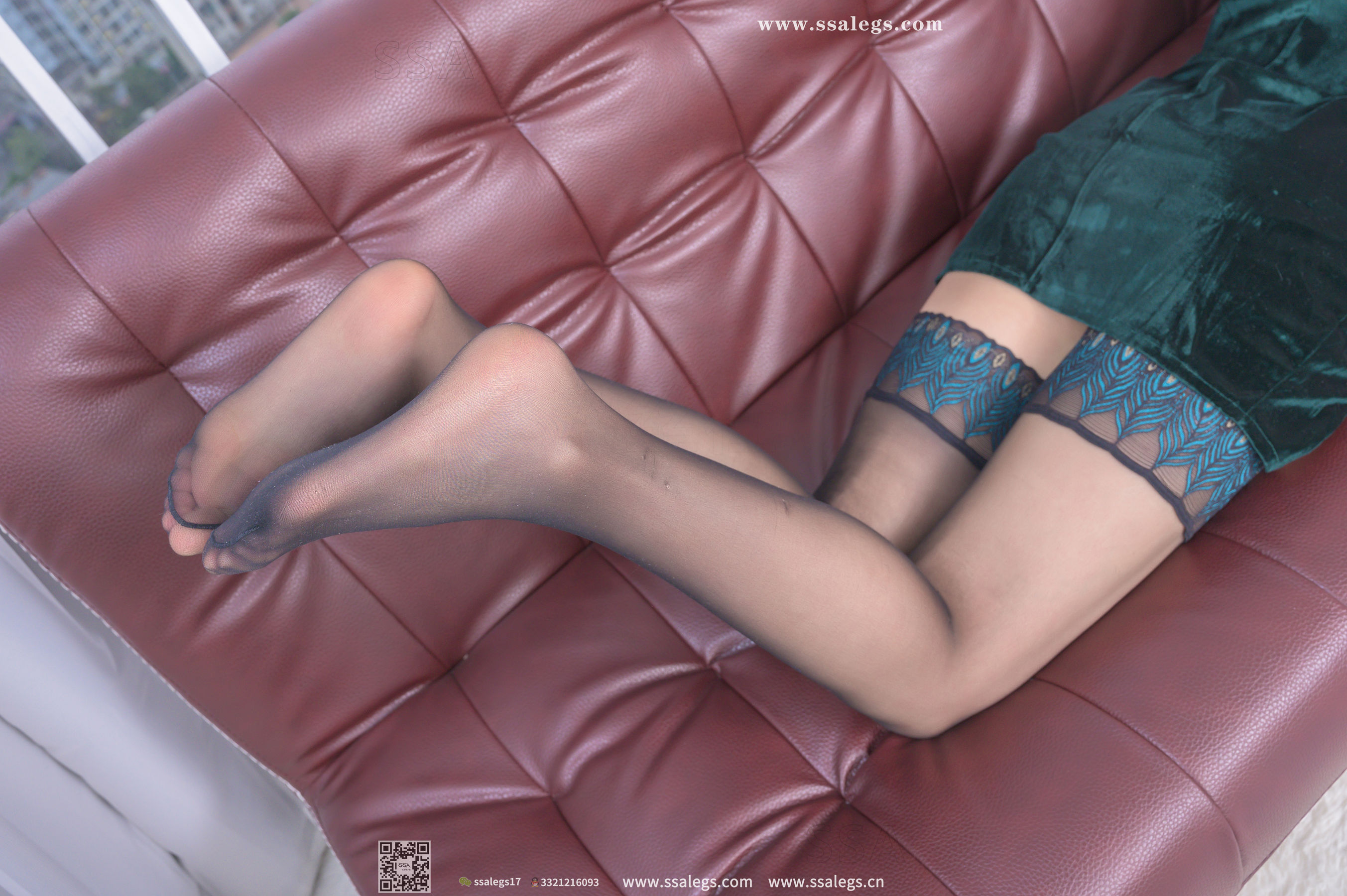 [SSA丝社]超清写真 No.331 君君 世界最美孔雀翎长筒丝袜(下)