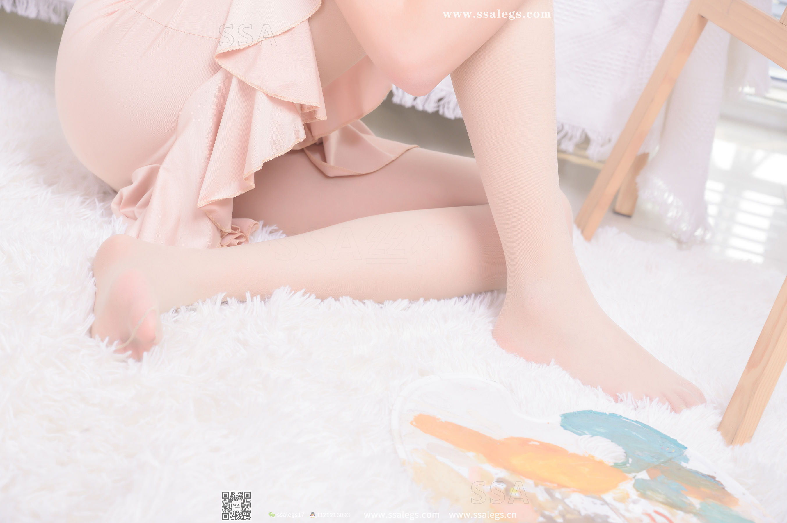[SSA丝社]超清写真 No.340 素素 画师少女的透明高跟鞋肉丝袜(上)