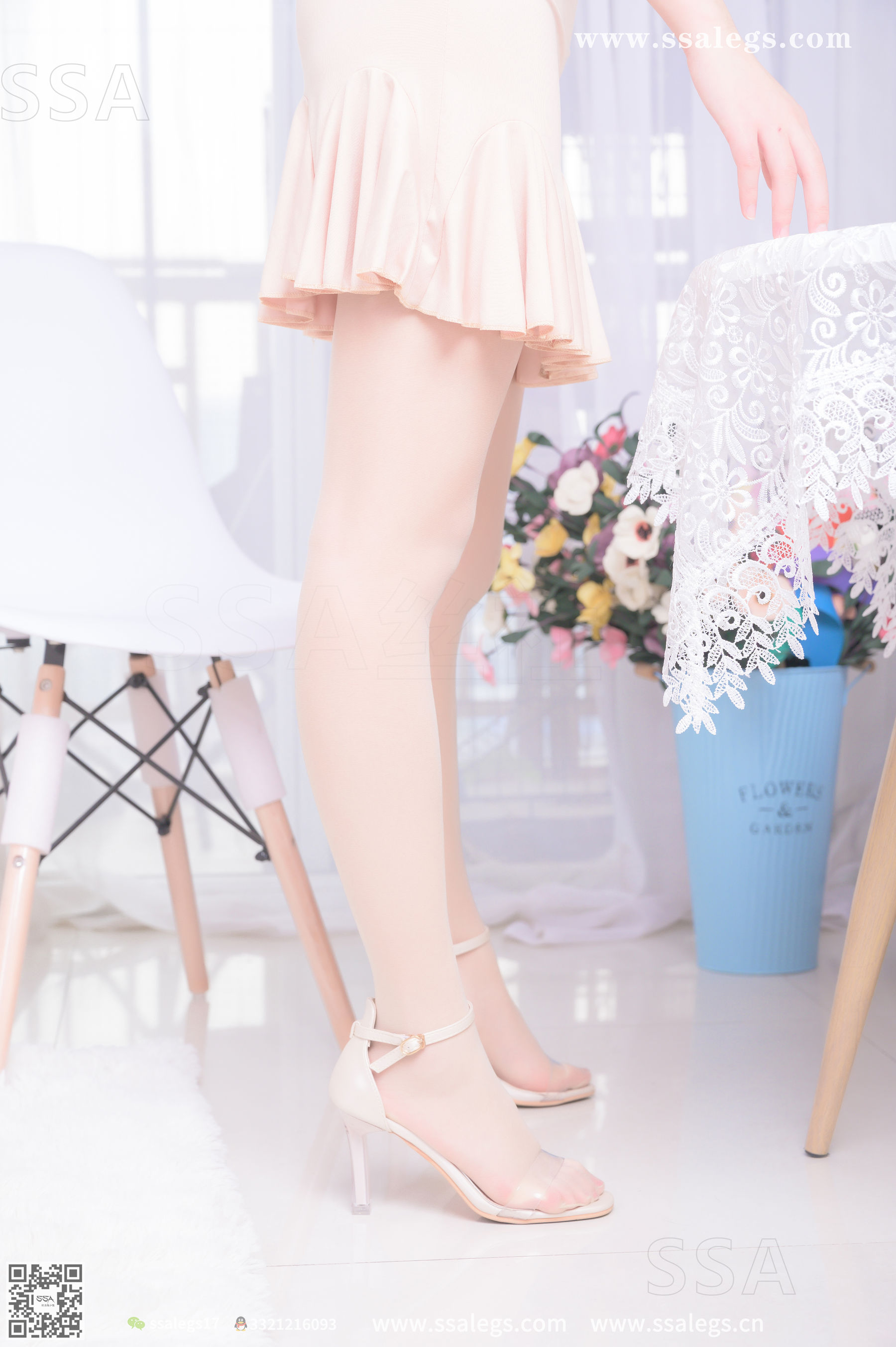 [SSA丝社]超清写真 No.340 素素 画师少女的透明高跟鞋肉丝袜(上)