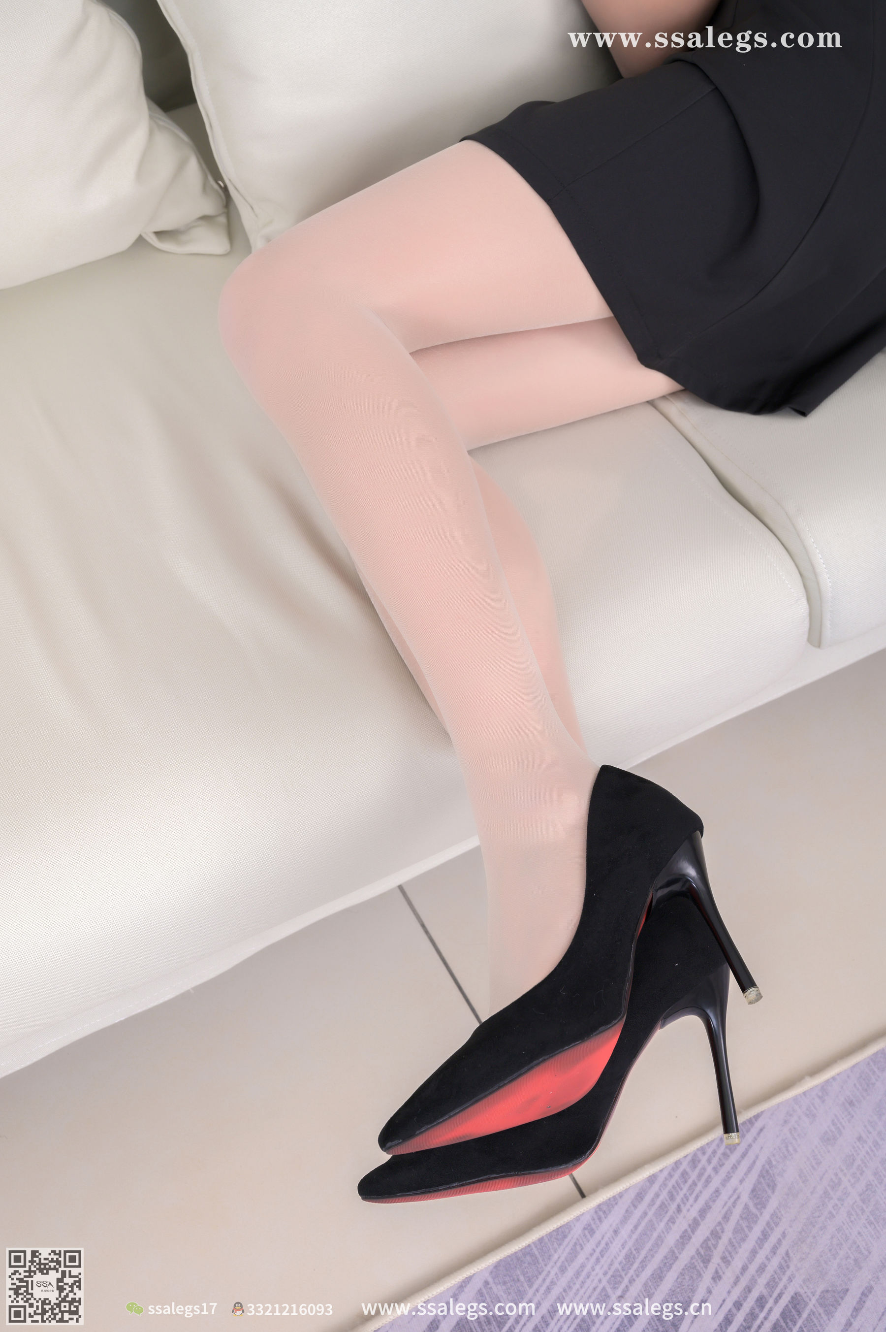 [SSA丝社]超清写真 No.387 素素 吊带短裙下亮闪闪开档肉丝(上)