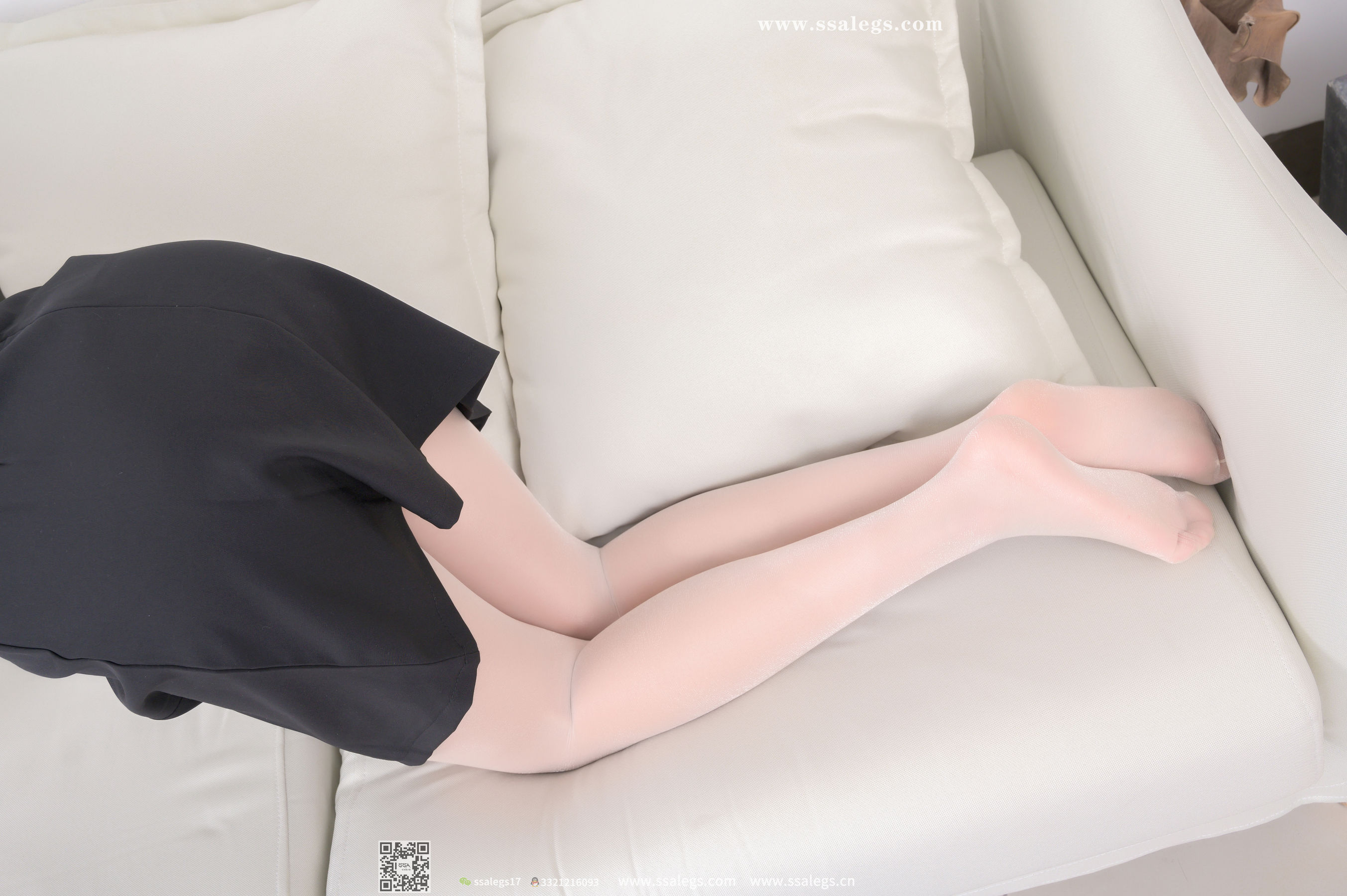 [SSA丝社]超清写真 No.388 素素 吊带短裙下亮闪闪开档肉丝(下)