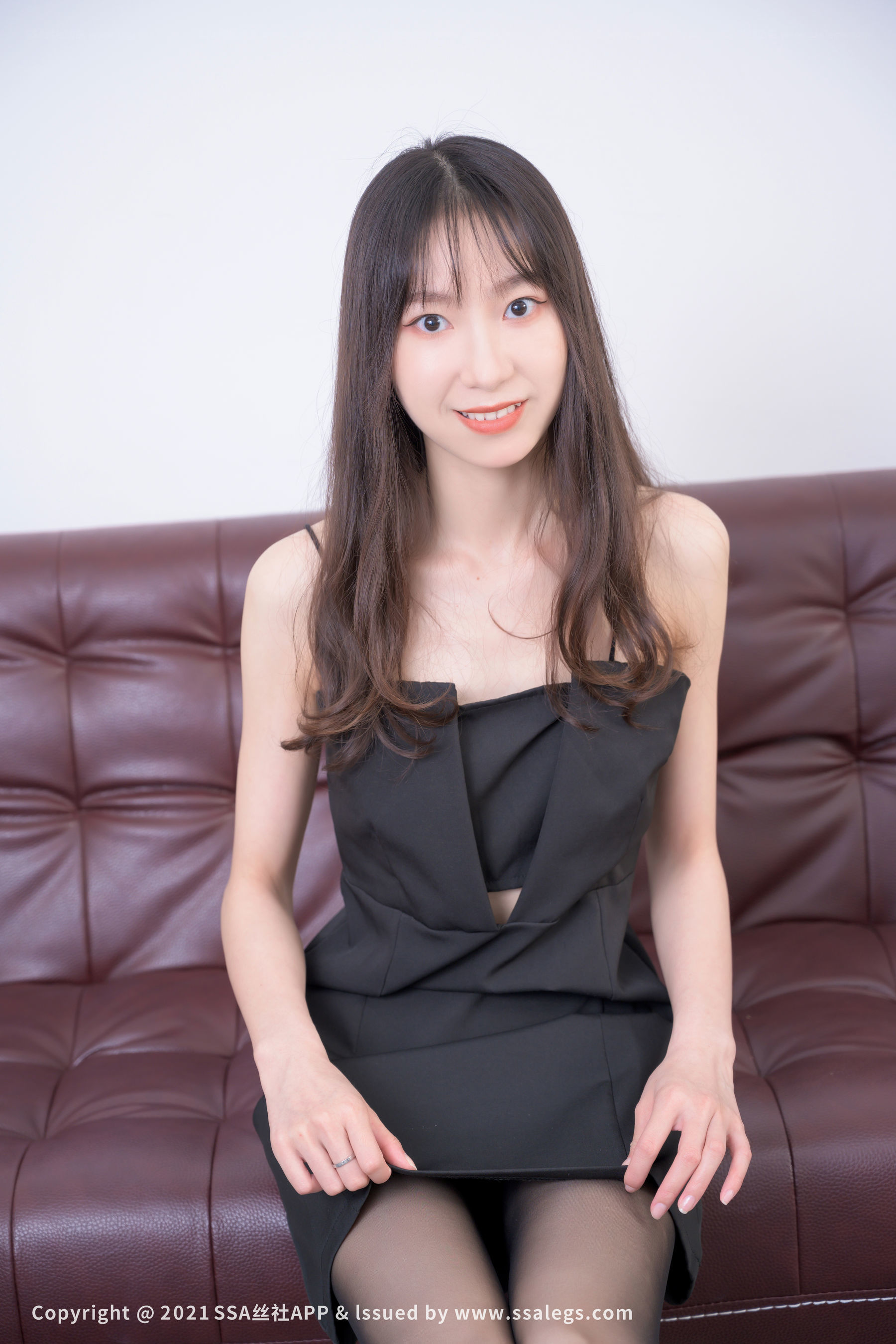 [SSA丝社]超清写真 No.706 模特伊霖 黑丝袜美腿（上）