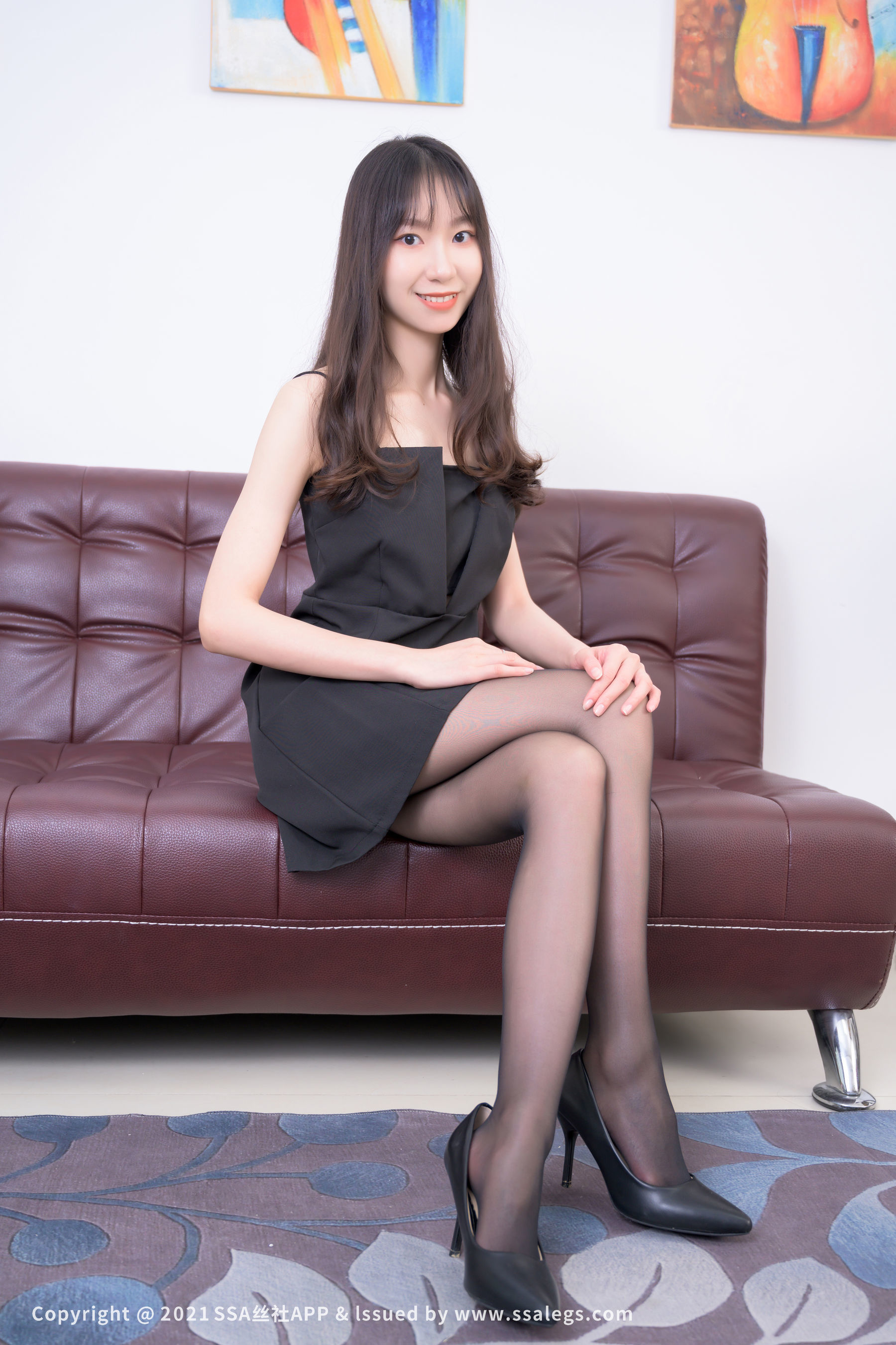 [SSA丝社]超清写真 No.706 模特伊霖 黑丝袜美腿（上）