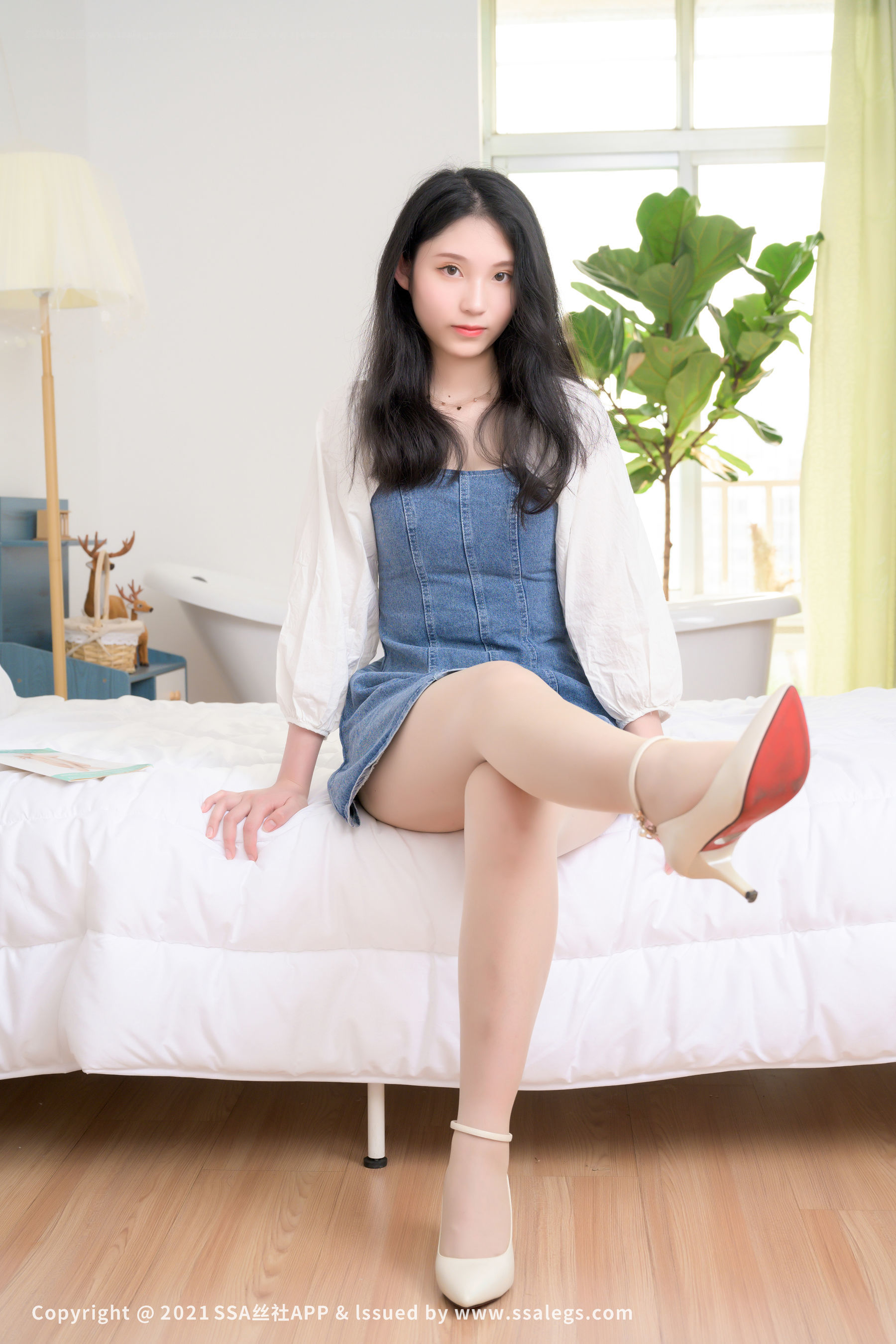 [SSA丝社]超清写真 No.720 模特薇薇 浪莎丝袜美脚（上）