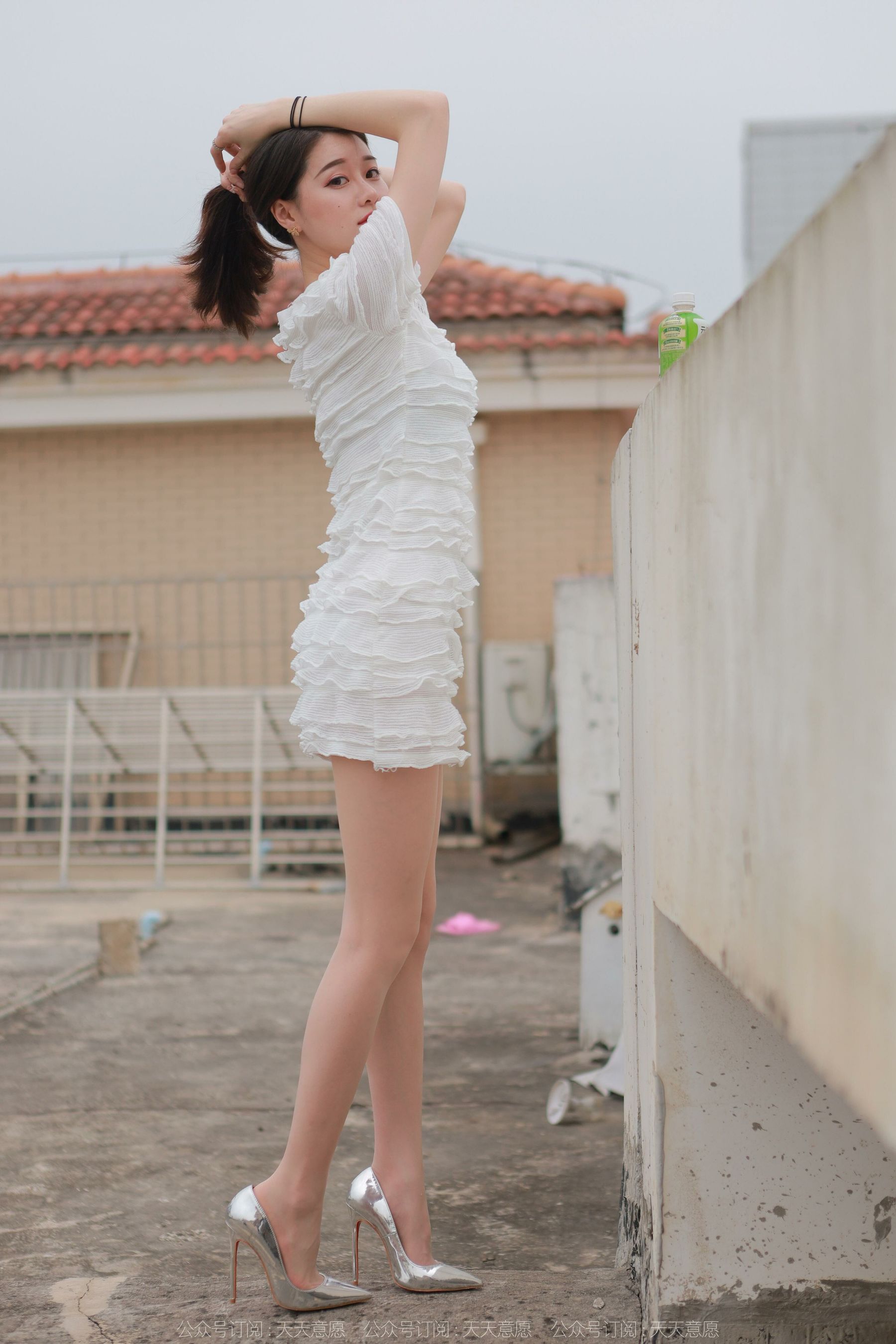 [异思趣向IESS] 模特 佳爷 《12月女神佳爷》