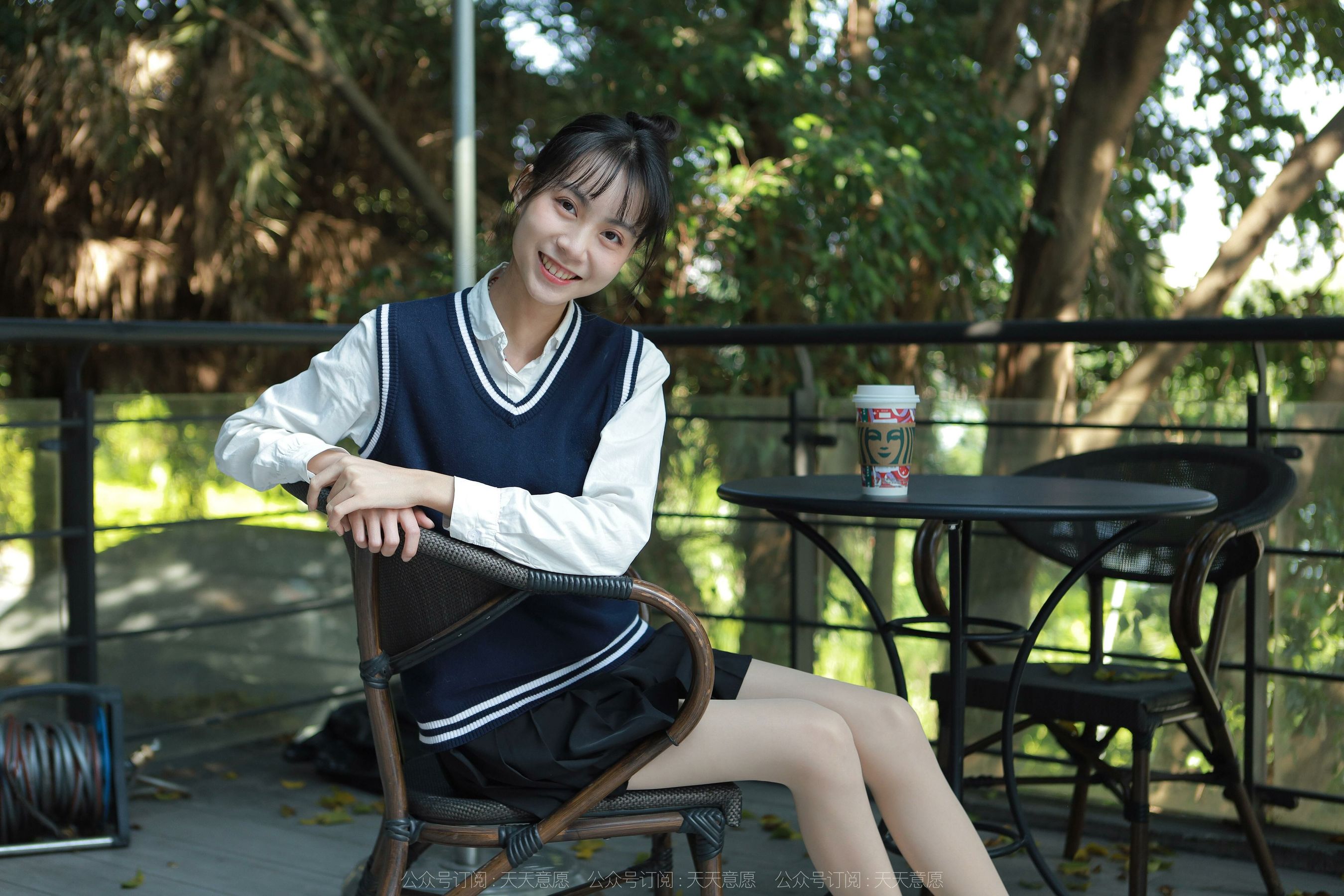 [异思趣向IESS] 模特 团团 《纯玉学苑装》